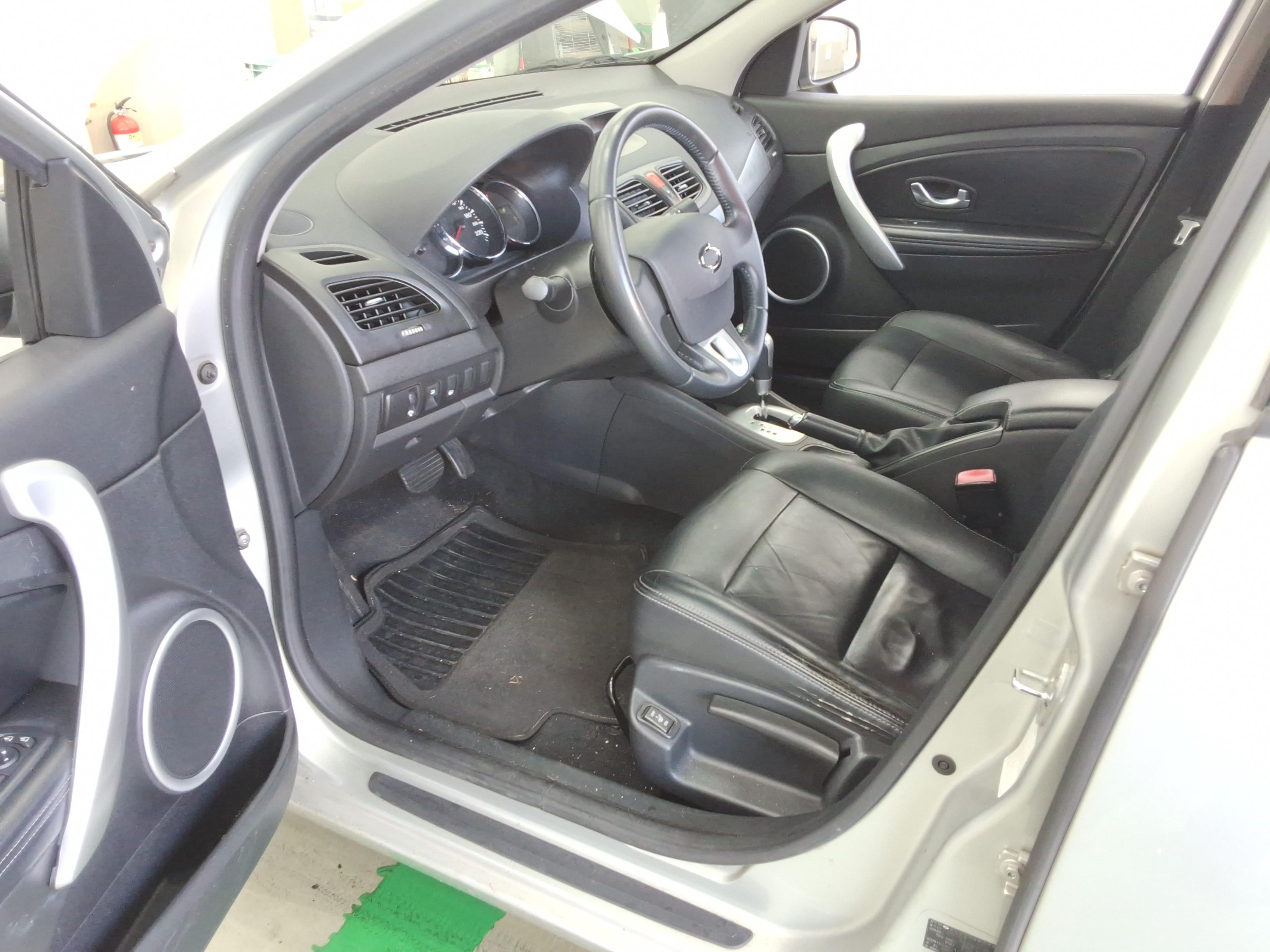 Renault Samsung SM3 2010 - Image 10