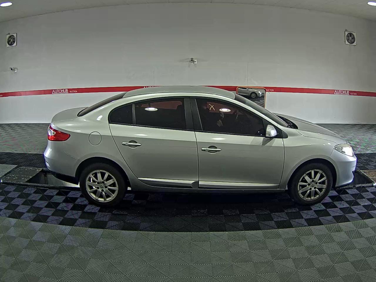 Renault Samsung SM3 2010 - Image 3