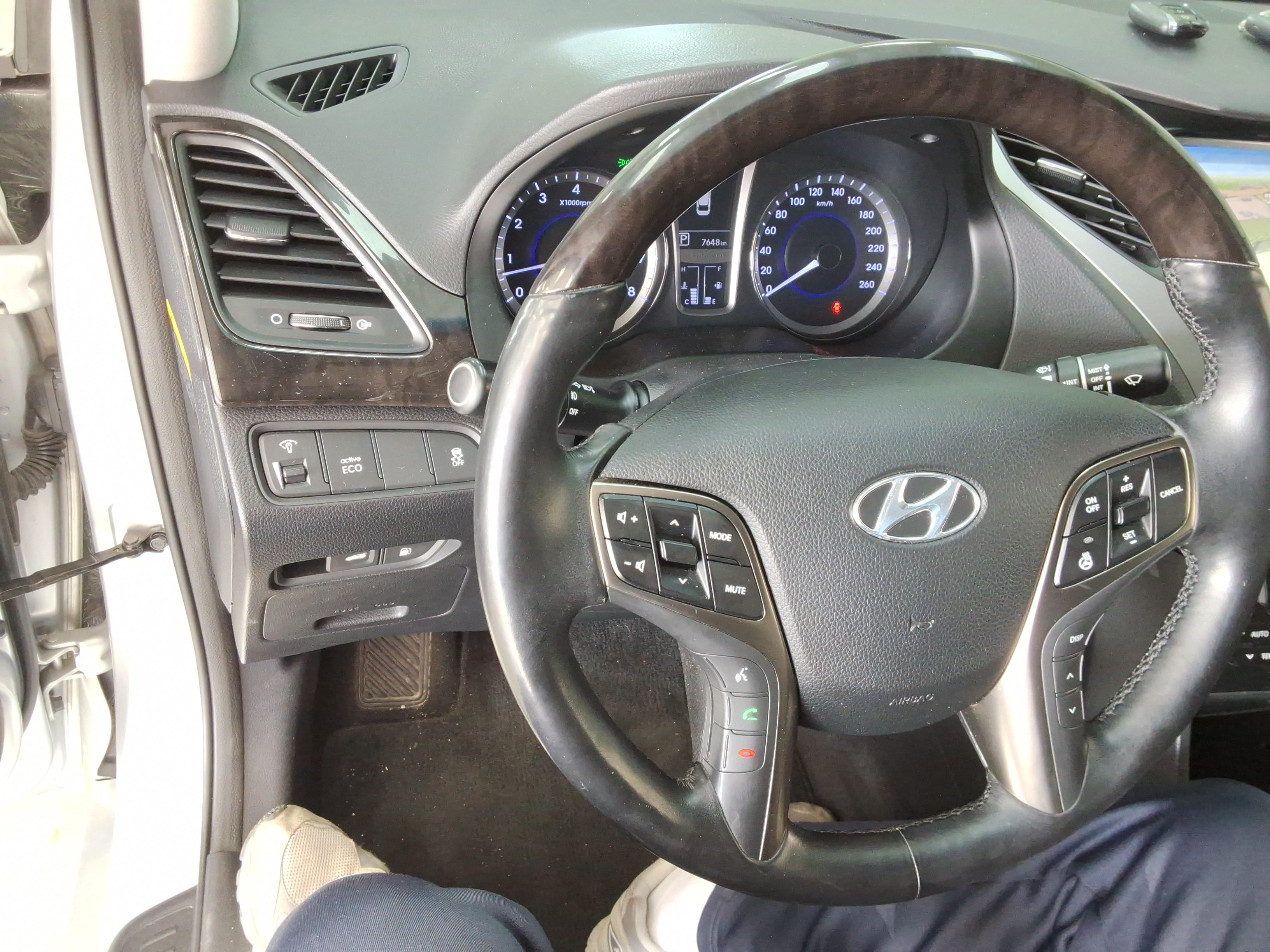 Hyundai Grandeur 2012 - Image 16