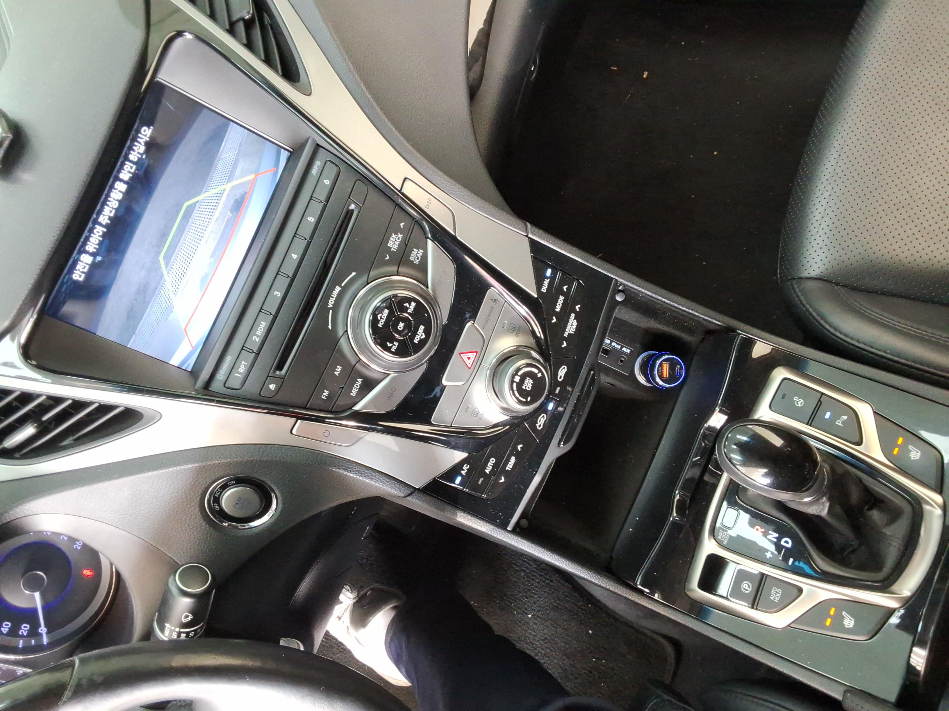 Hyundai Grandeur 2012 - Image 17