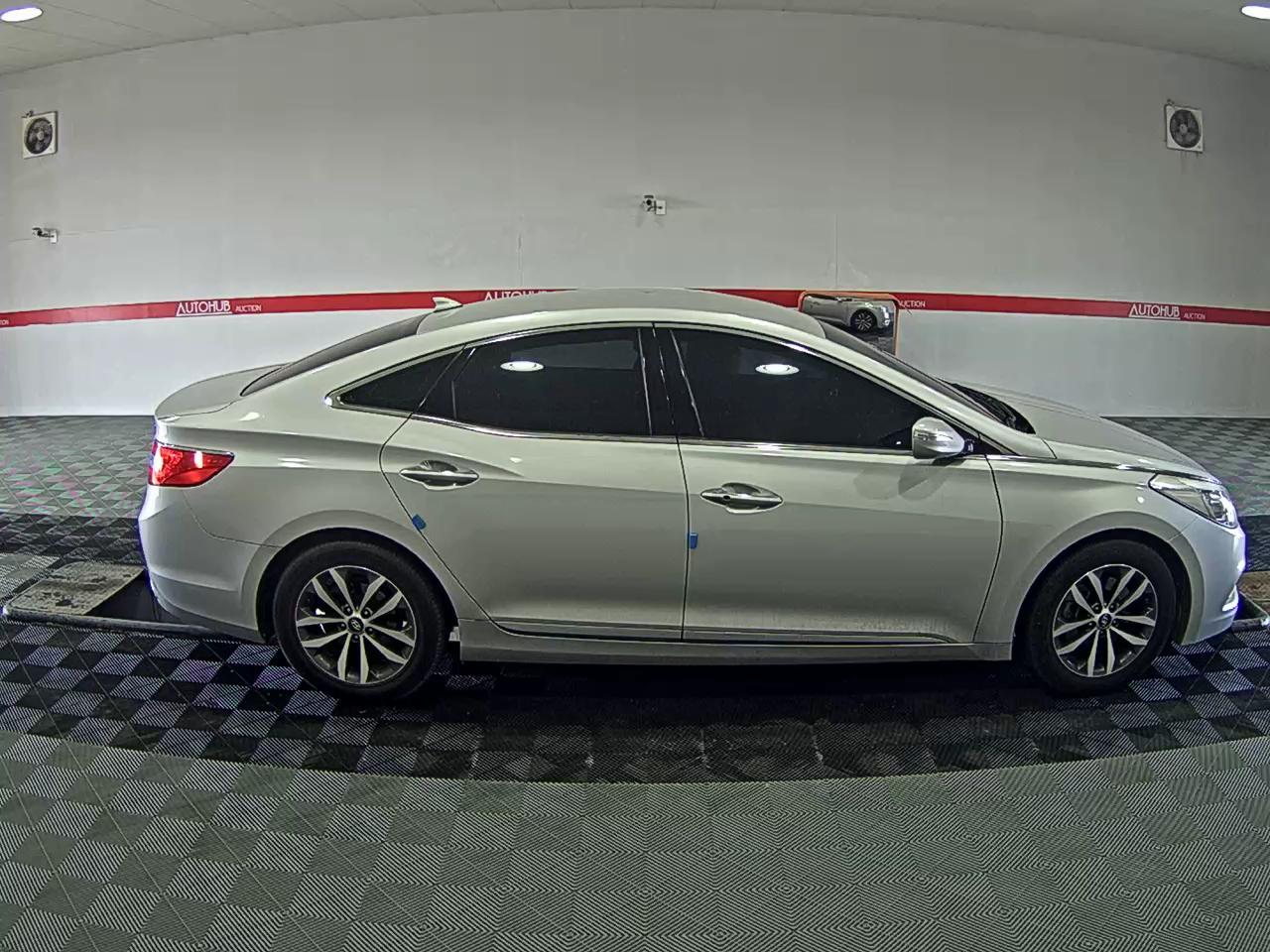 Hyundai Grandeur 2012 - Image 3