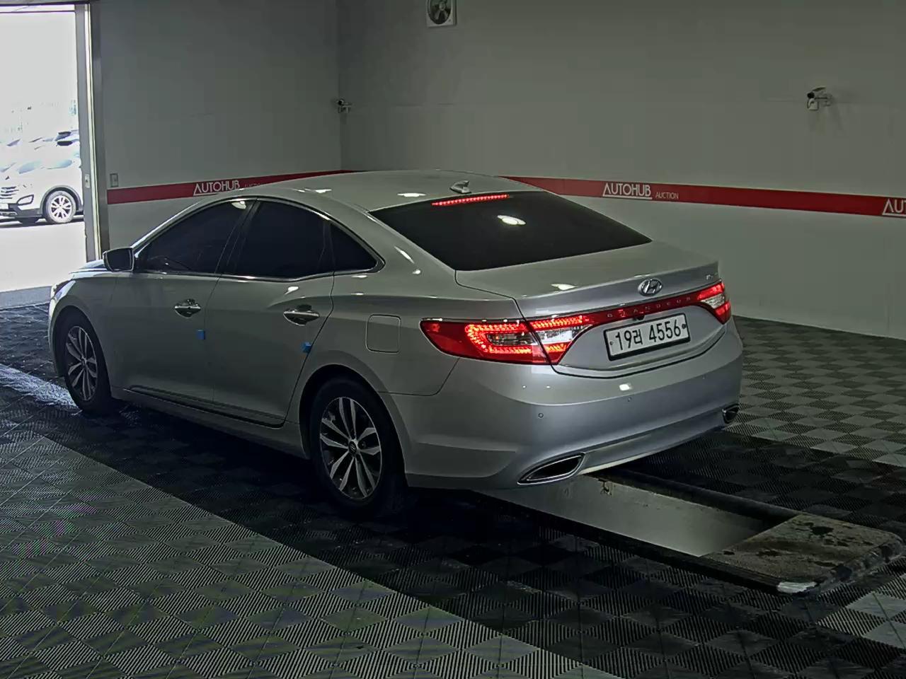 Hyundai Grandeur 2012 - Image 5