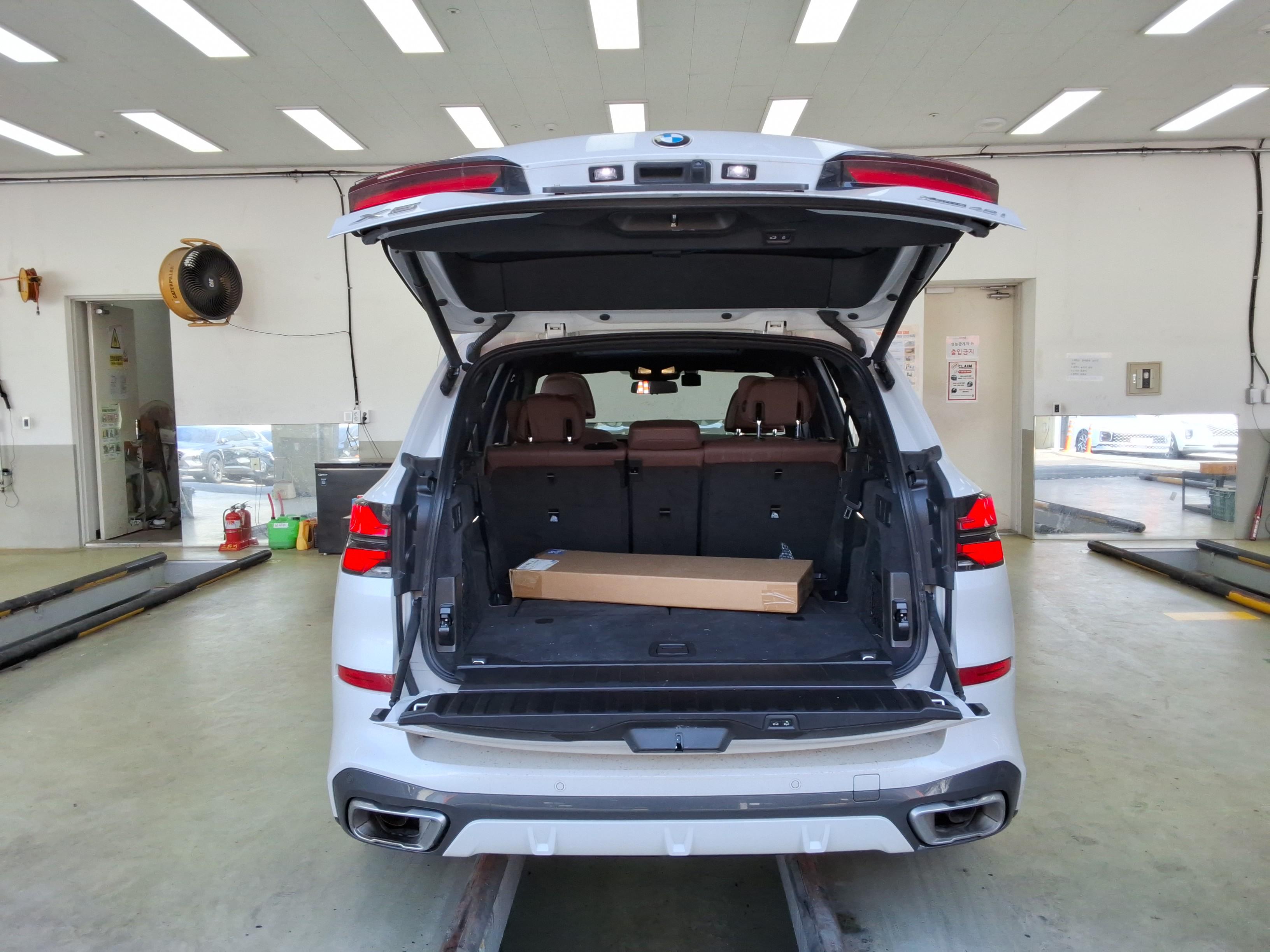 بي إم دبليو X5 2024 - صورة 15