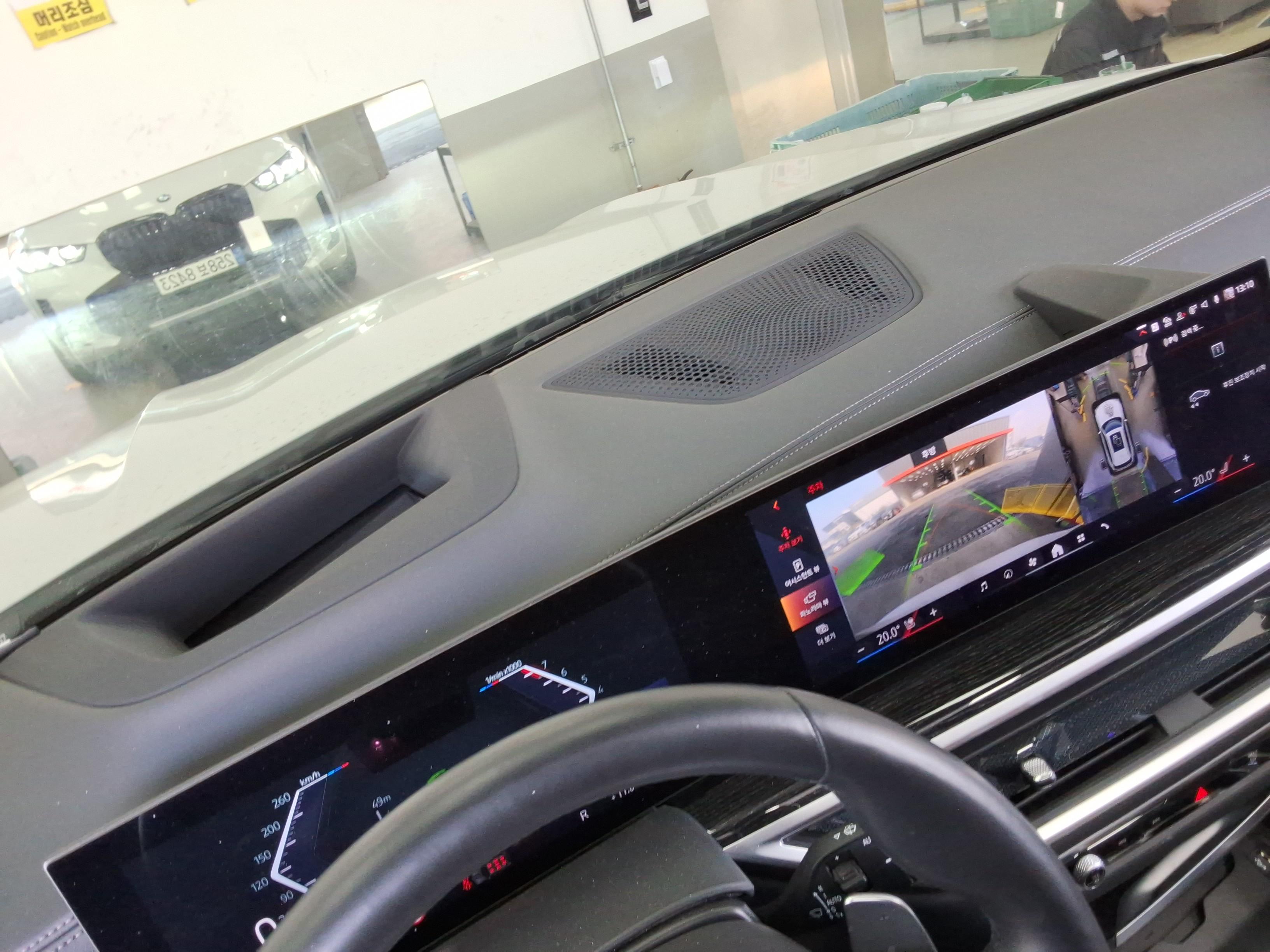 بي إم دبليو X5 2024 - صورة 19