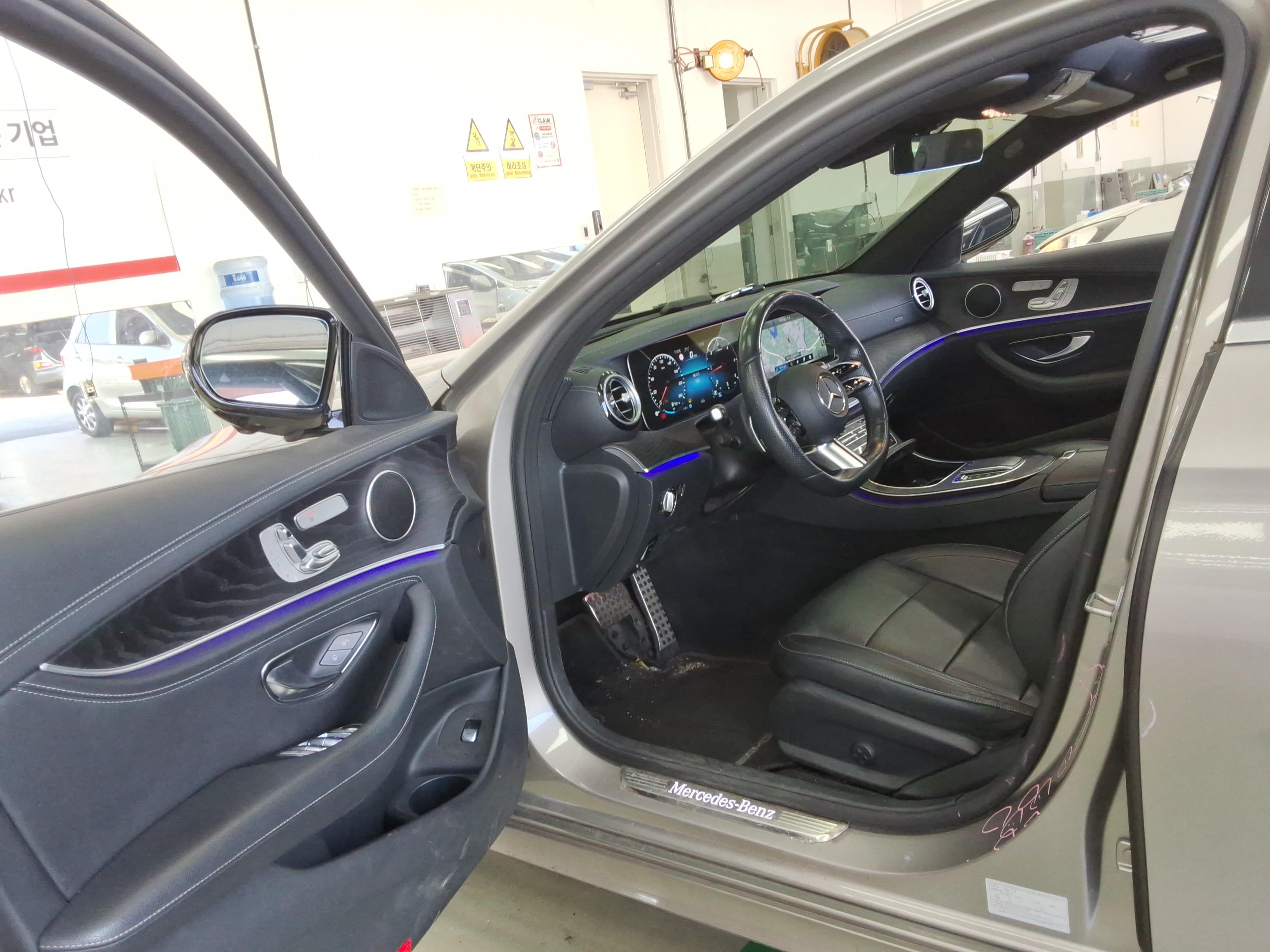 Mercedes-Benz E-Class 2021 - Image 10
