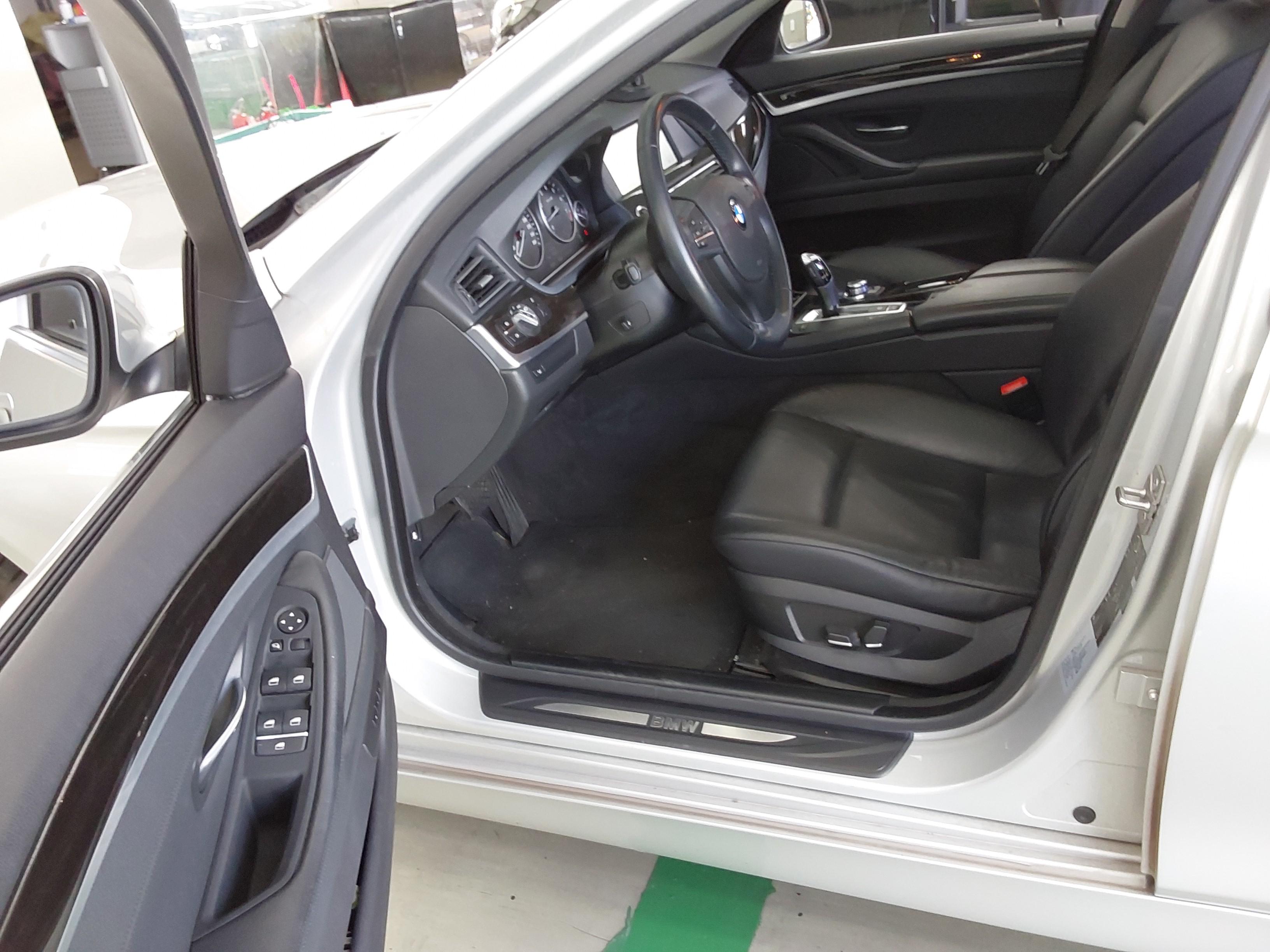 بي إم دبليو الفئة 5 2011 - صورة 9