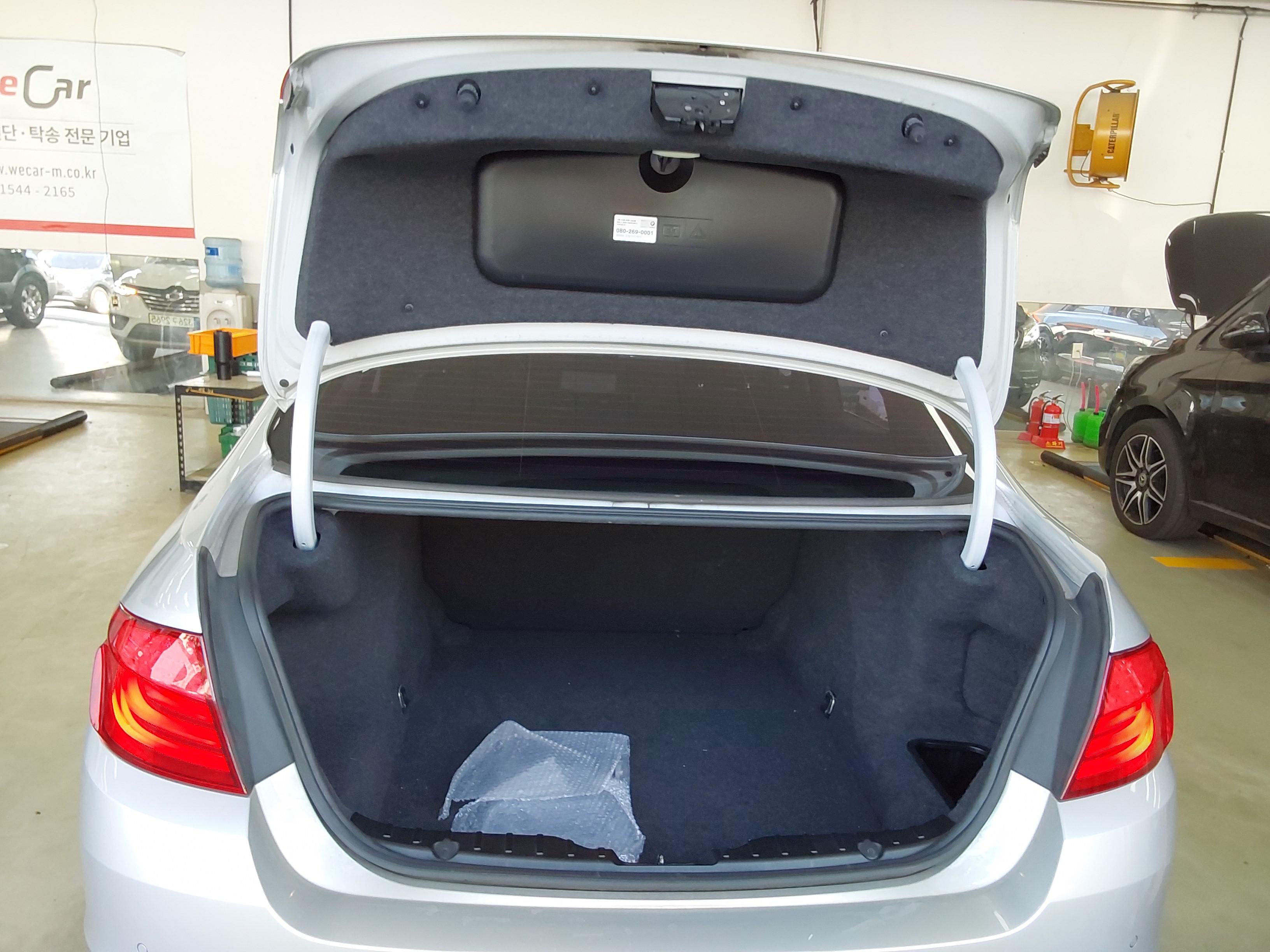 بي إم دبليو الفئة 5 2011 - صورة 12