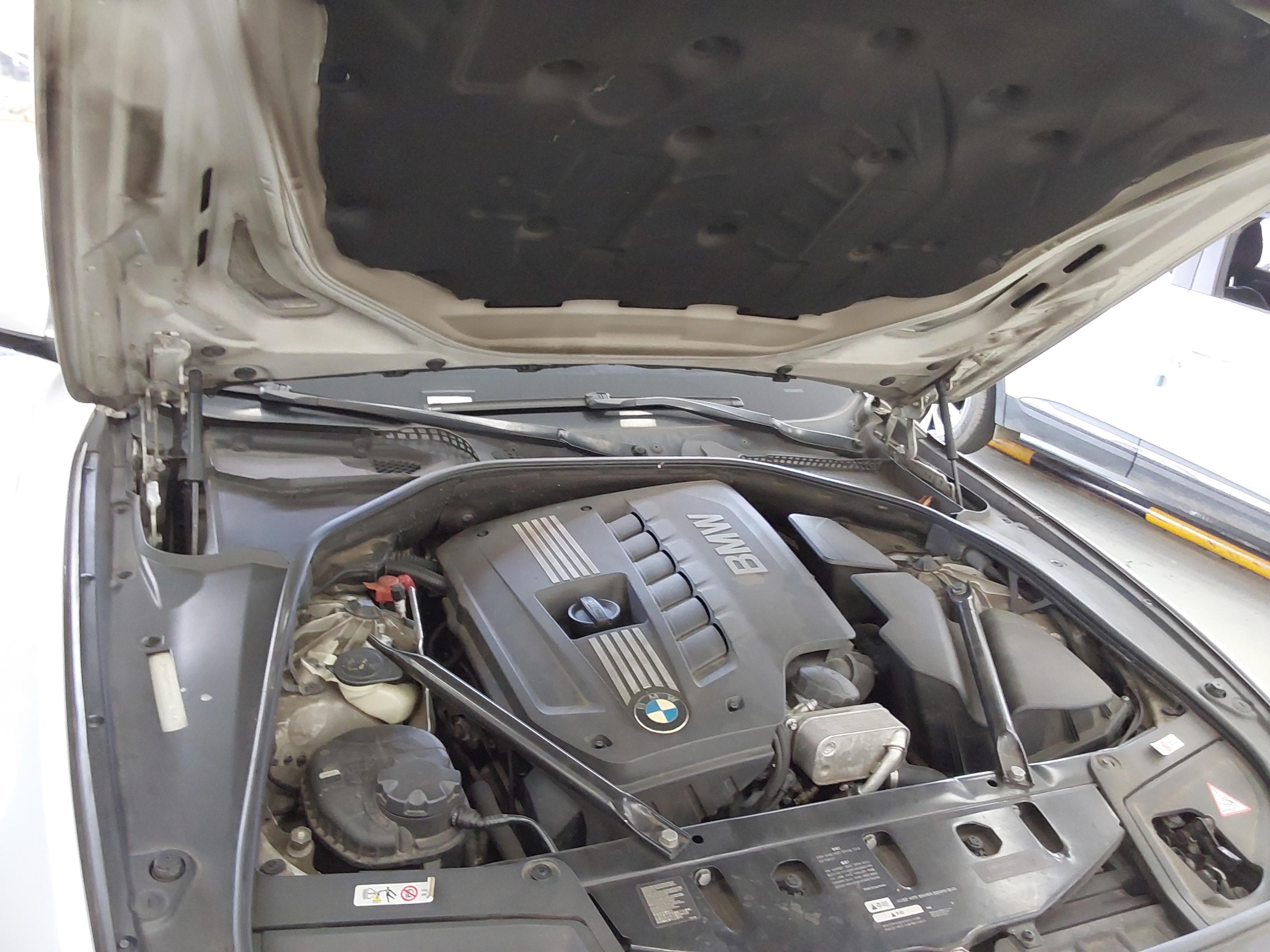 بي إم دبليو الفئة 5 2011 - صورة 15