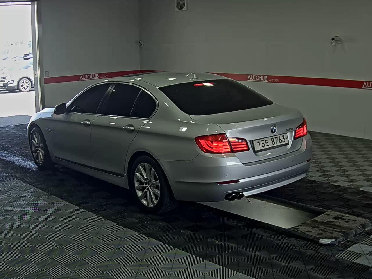 بي إم دبليو الفئة 5 2011 - صورة 5