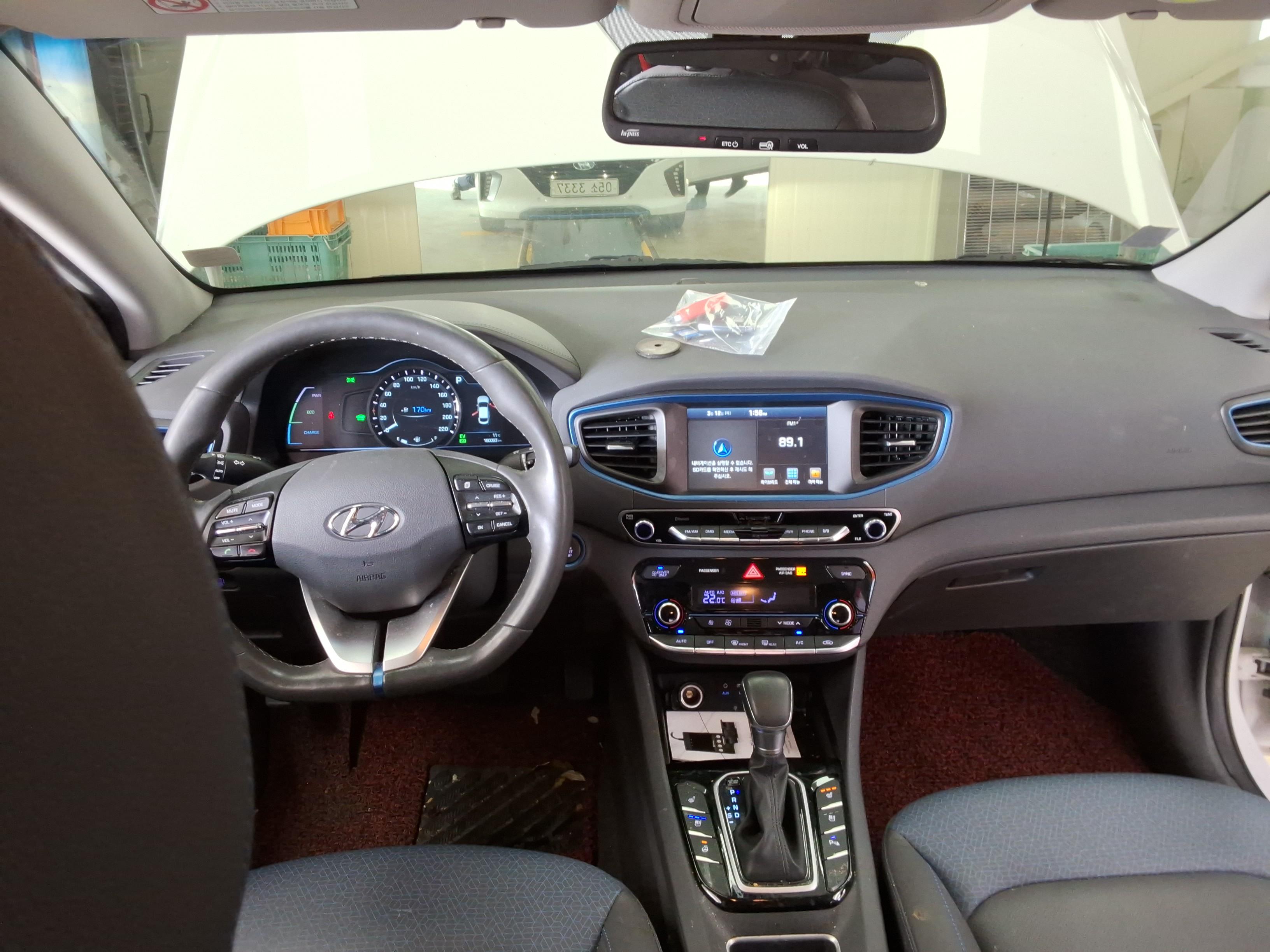 Hyundai Ioniq 2018 - Image 10