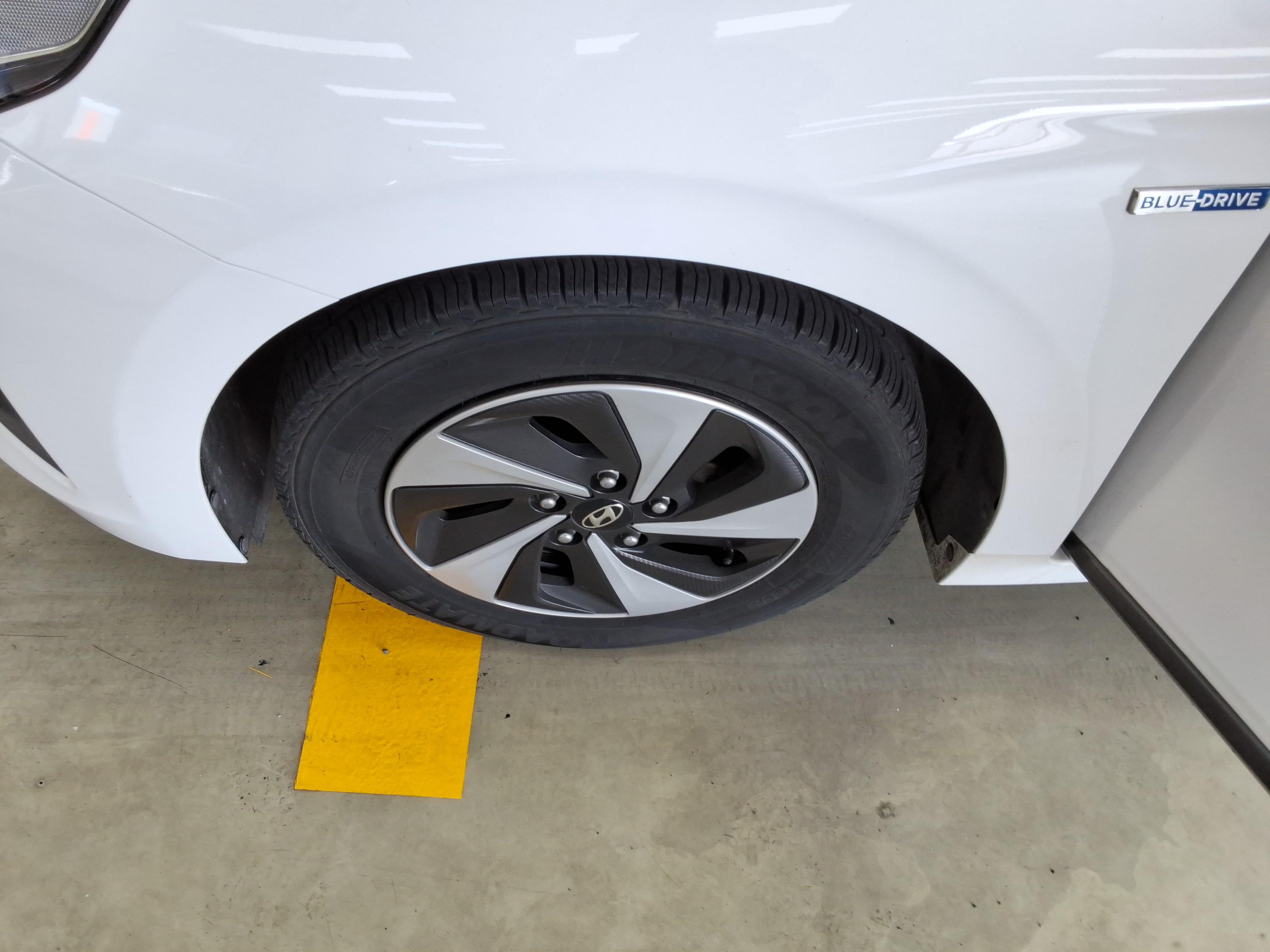 Hyundai Ioniq 2018 - Image 21