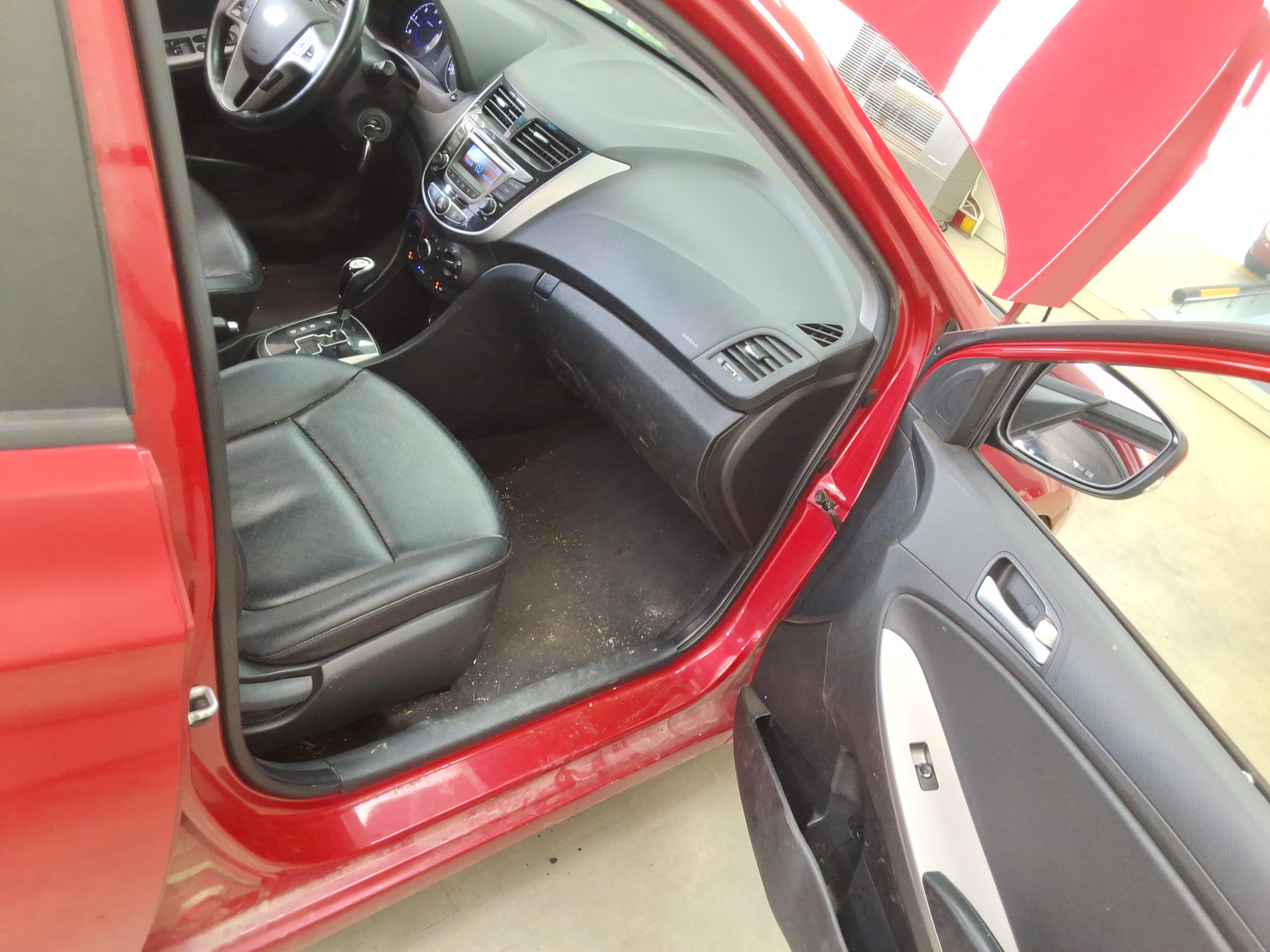 هيونداي أكسنت 2017 - صورة 14