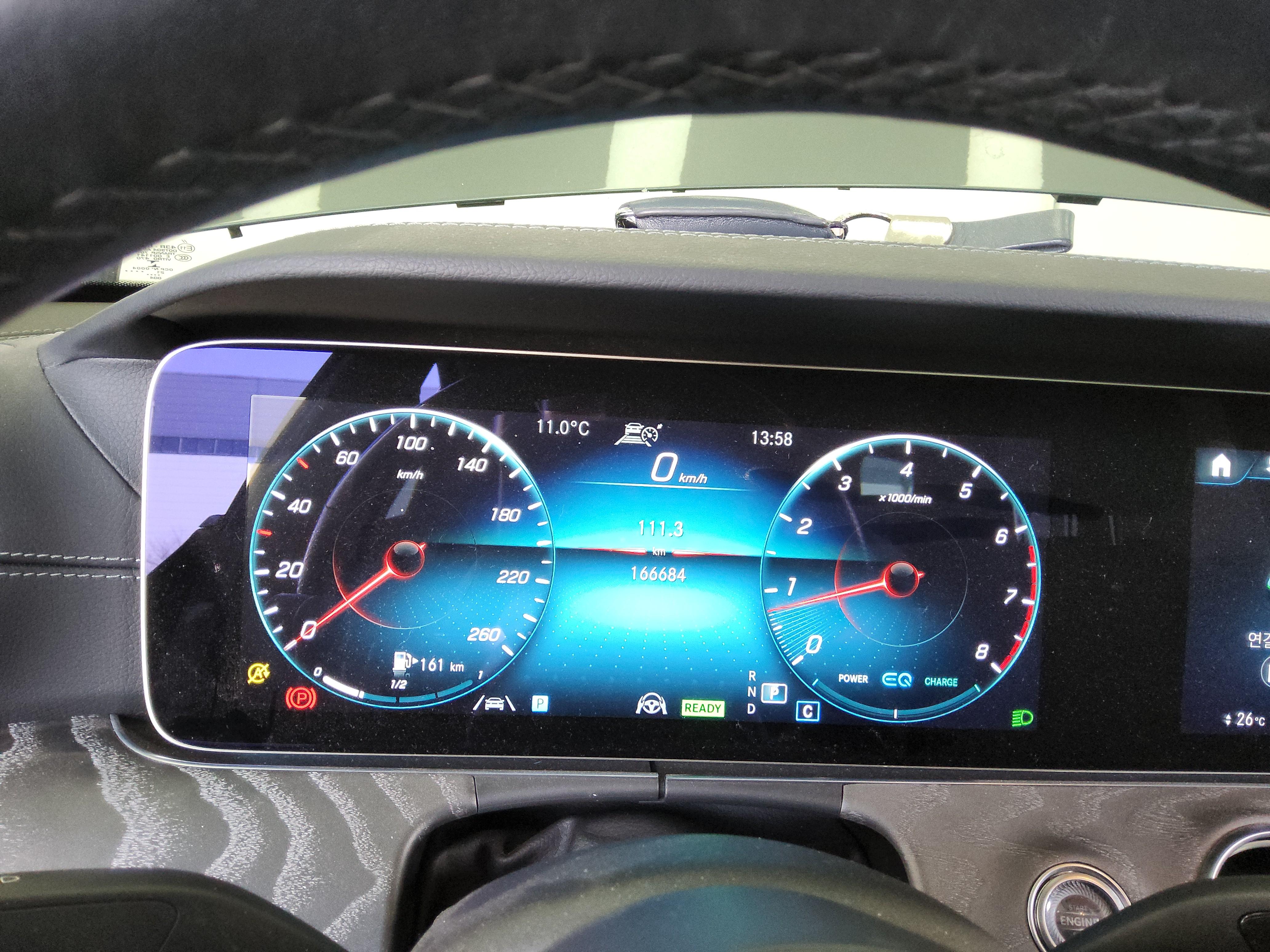 메르세데스-벤츠 E-클래스 2021 - 이미지 9