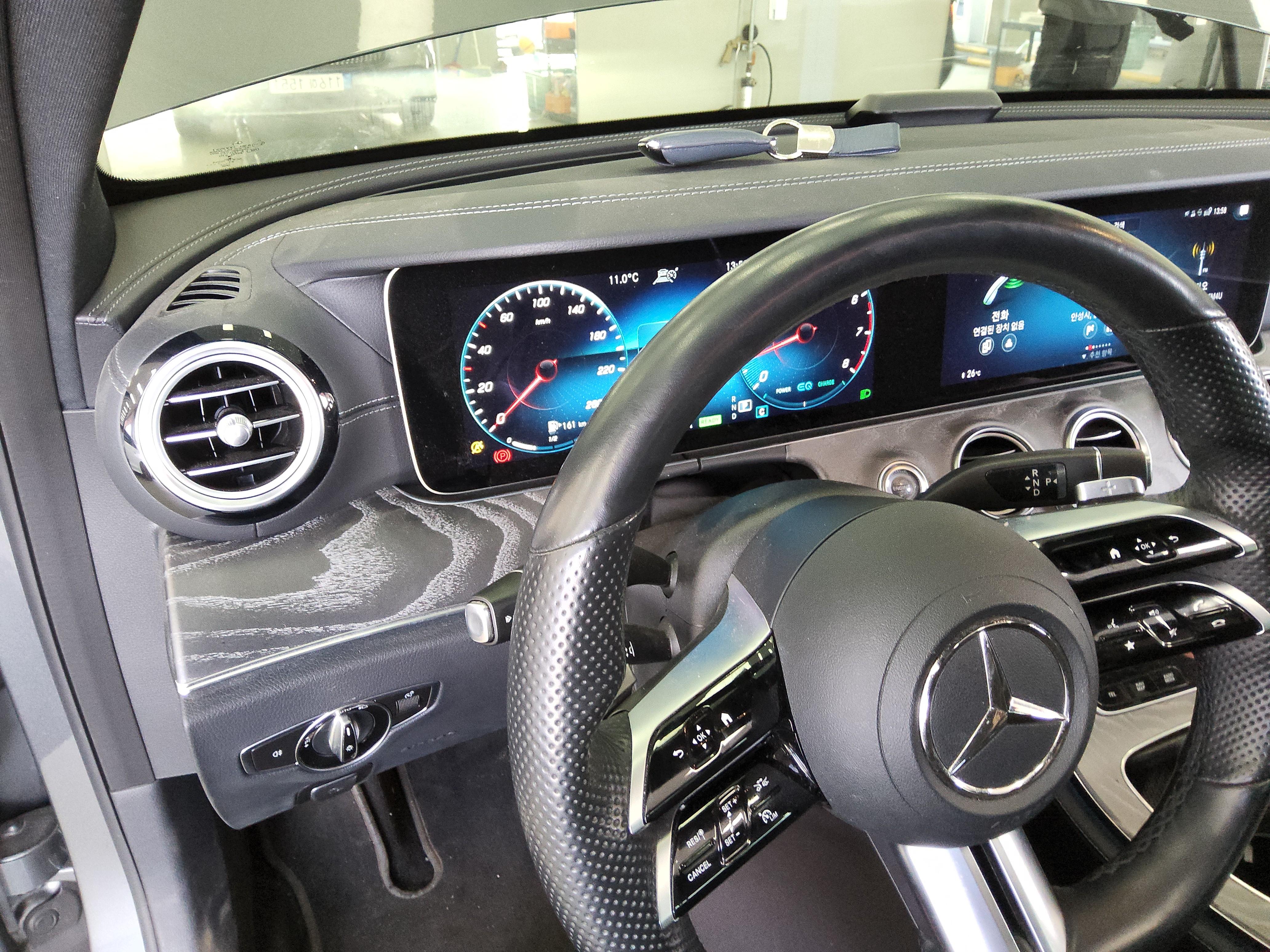 메르세데스-벤츠 E-클래스 2021 - 이미지 17