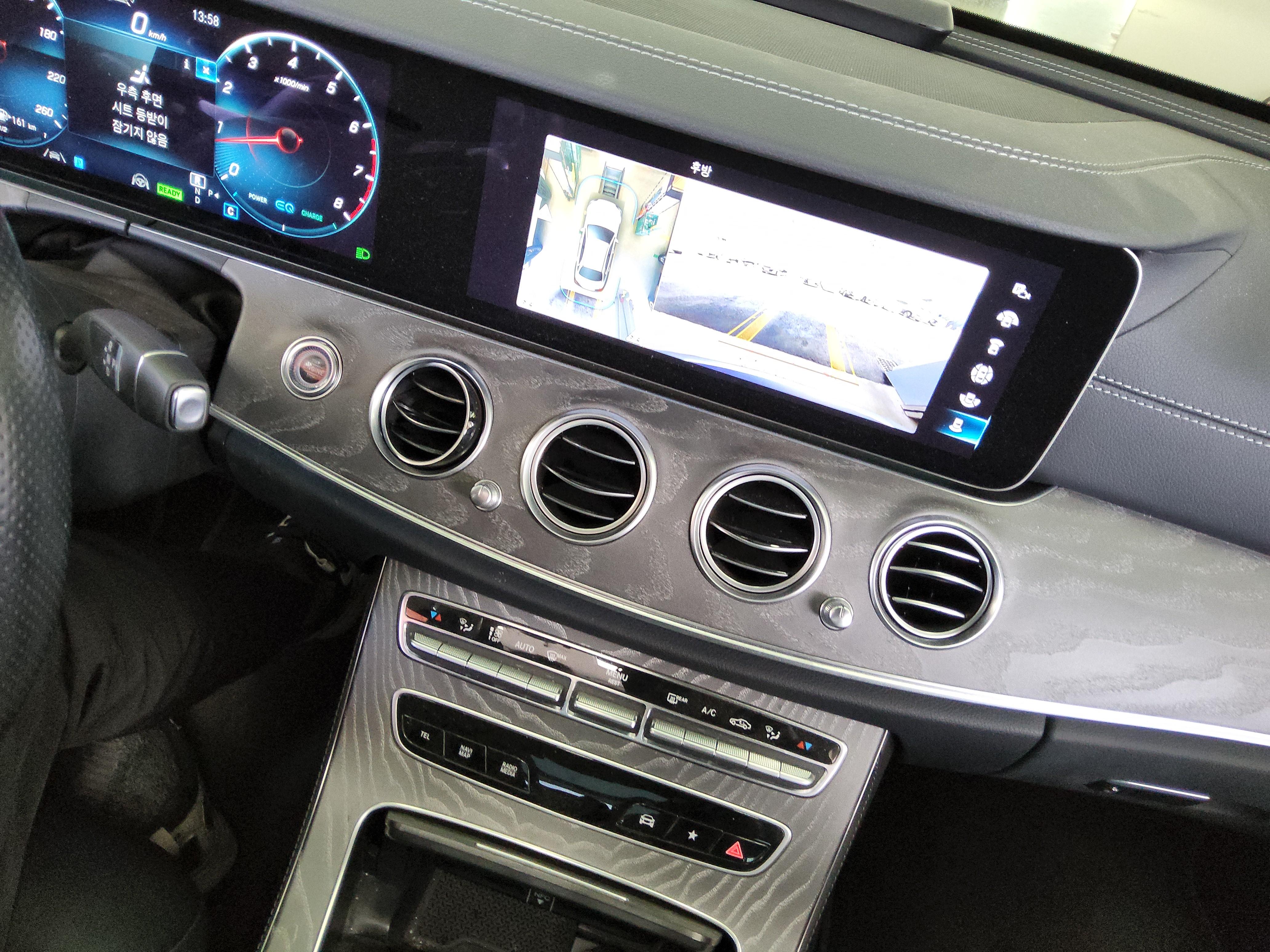 메르세데스-벤츠 E-클래스 2021 - 이미지 18