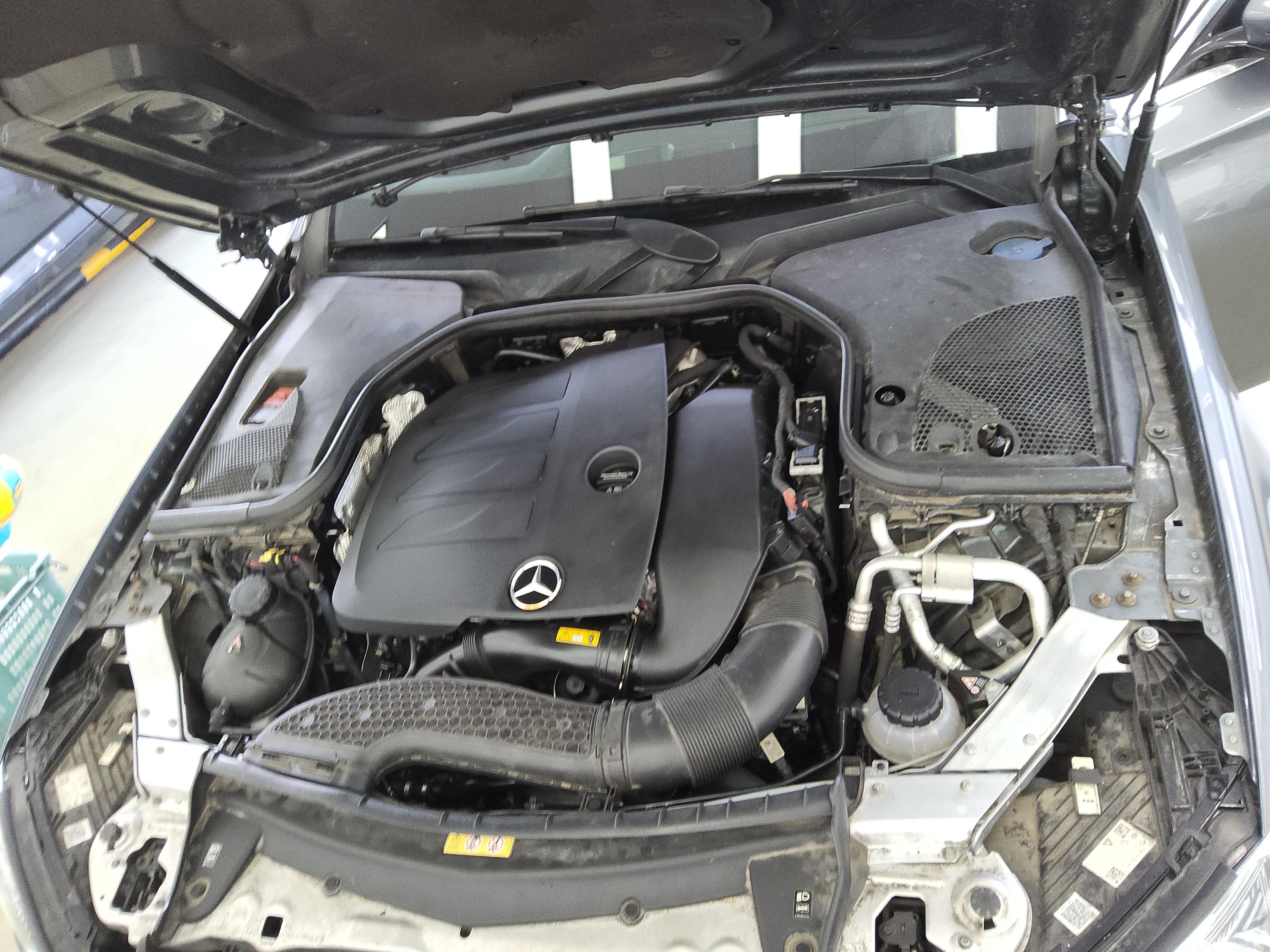 메르세데스-벤츠 E-클래스 2021 - 이미지 19