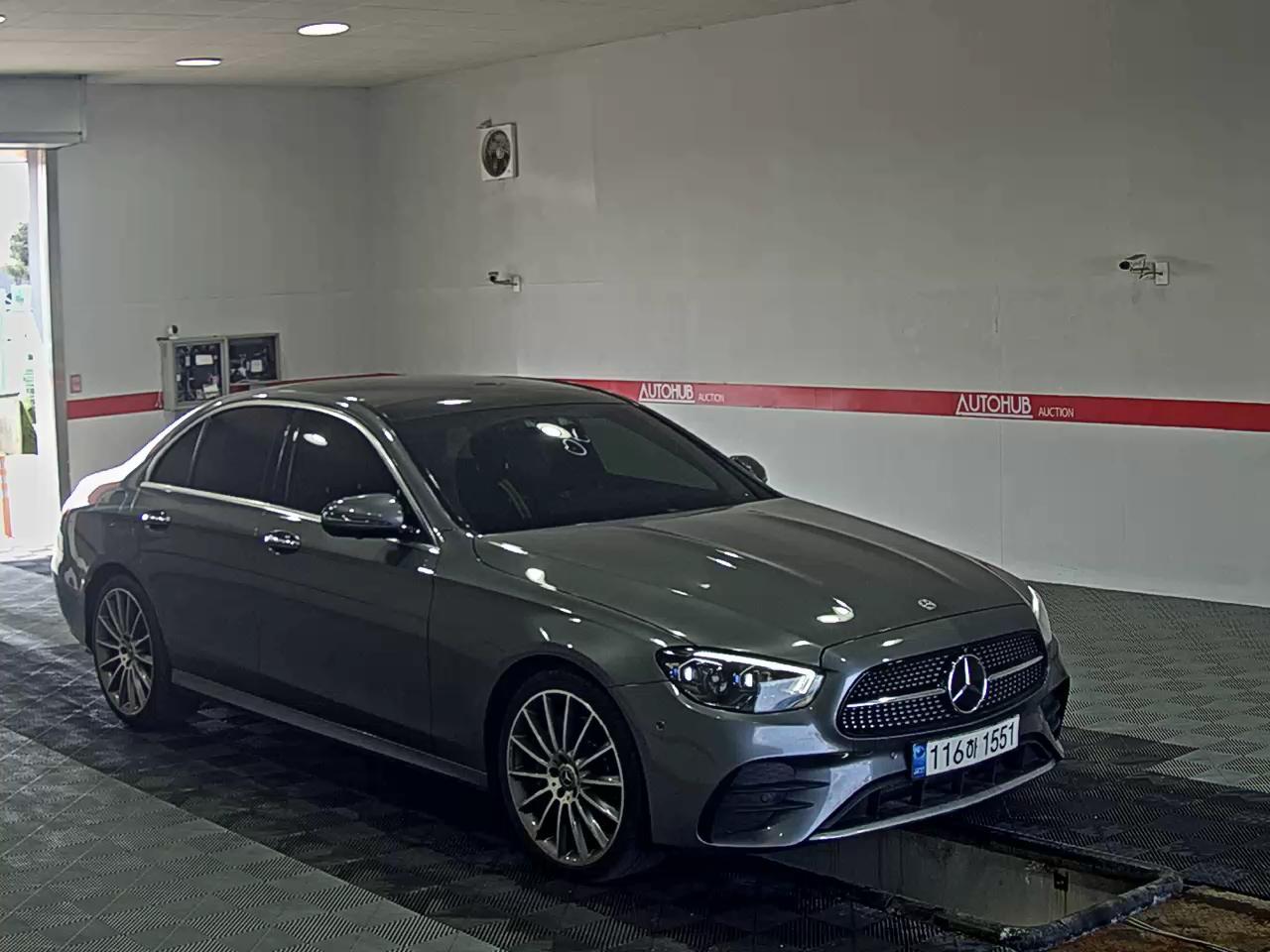 메르세데스-벤츠 E-클래스 2021 - 이미지 2