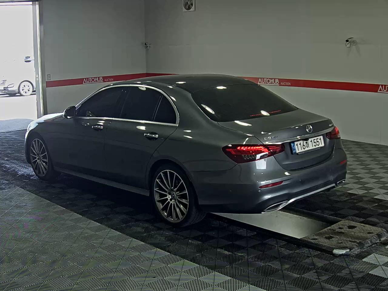 메르세데스-벤츠 E-클래스 2021 - 이미지 5