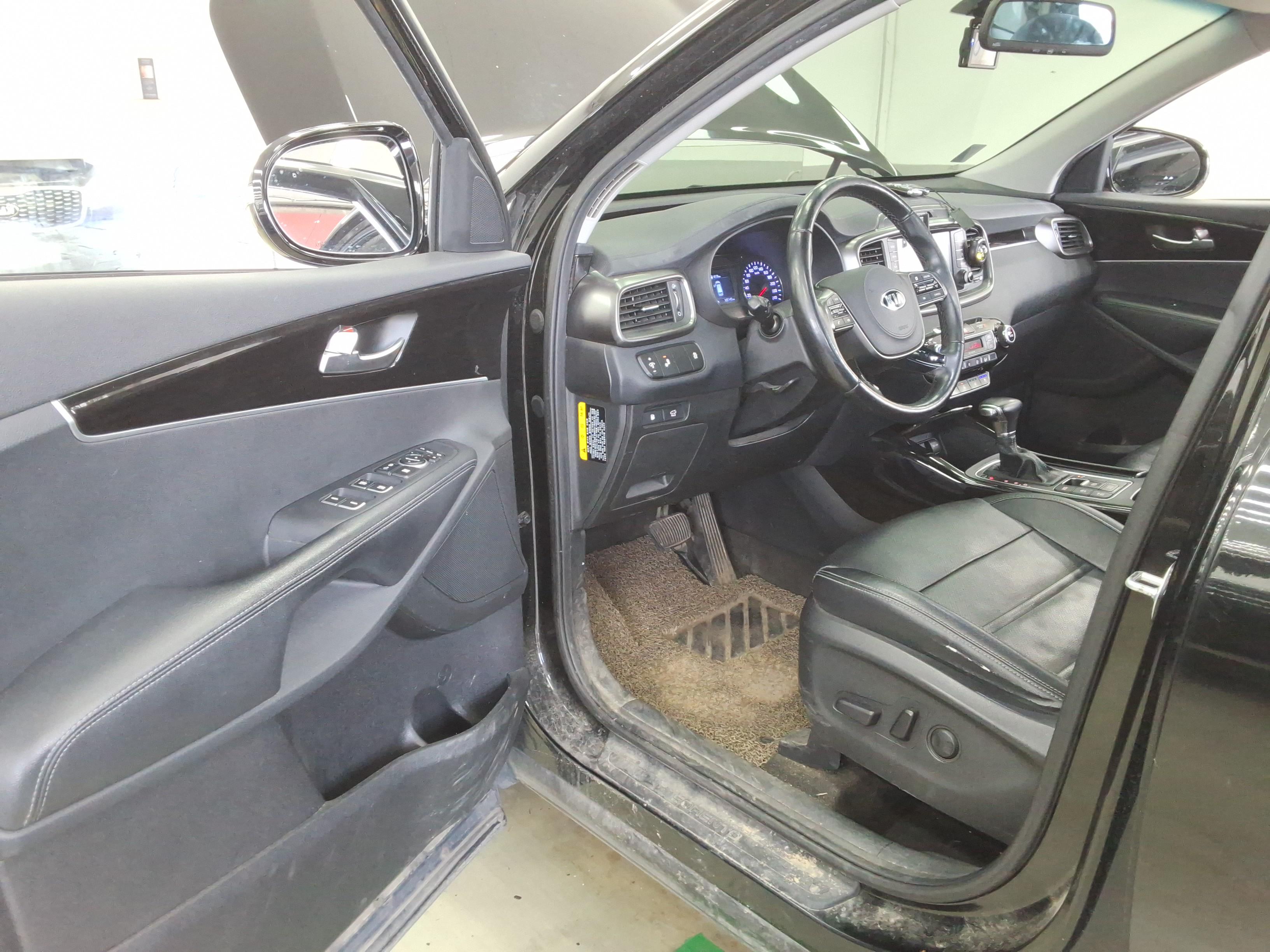 كيا سورينتو 2018 - صورة 9