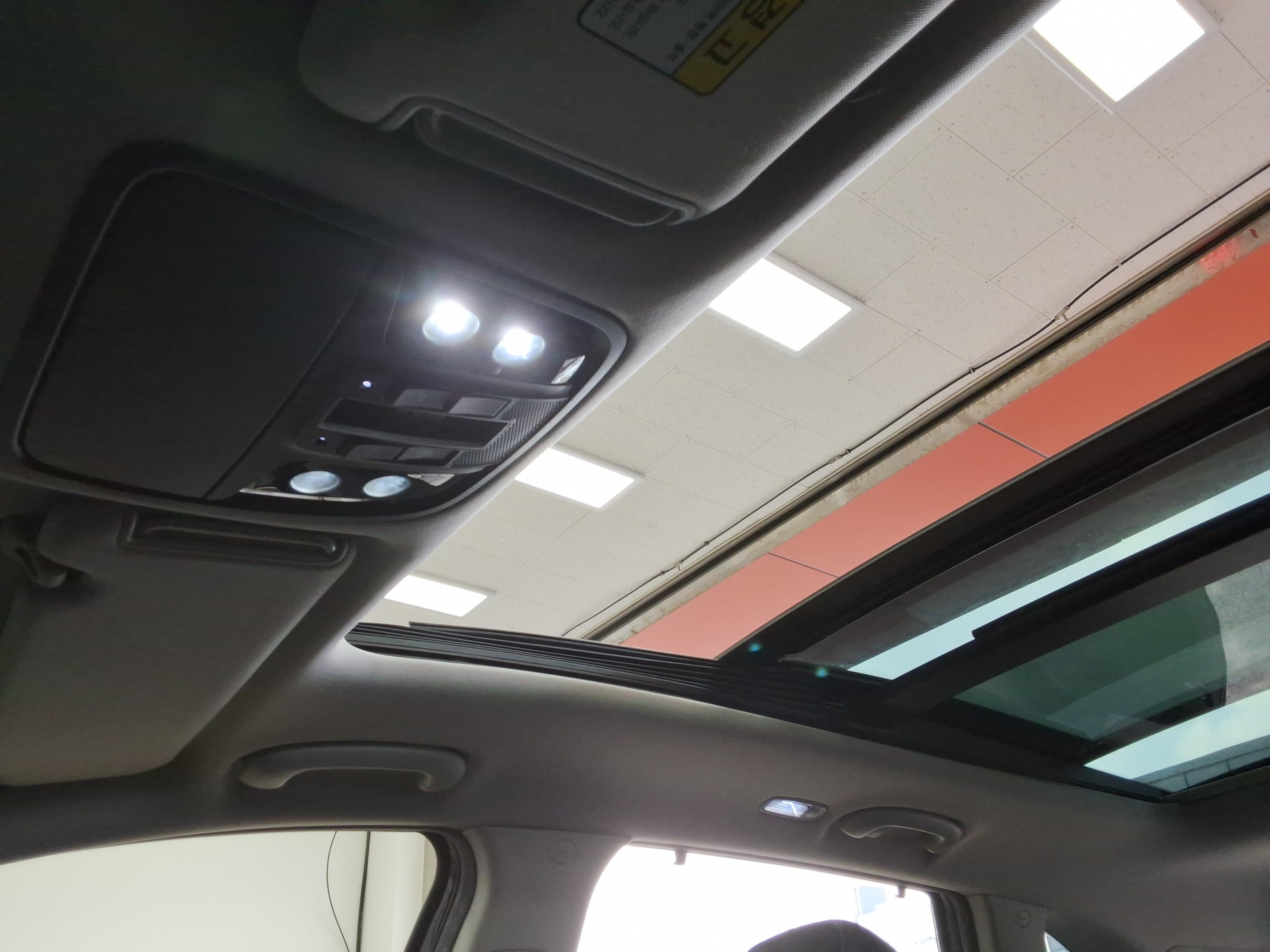 كيا سورينتو 2018 - صورة 18