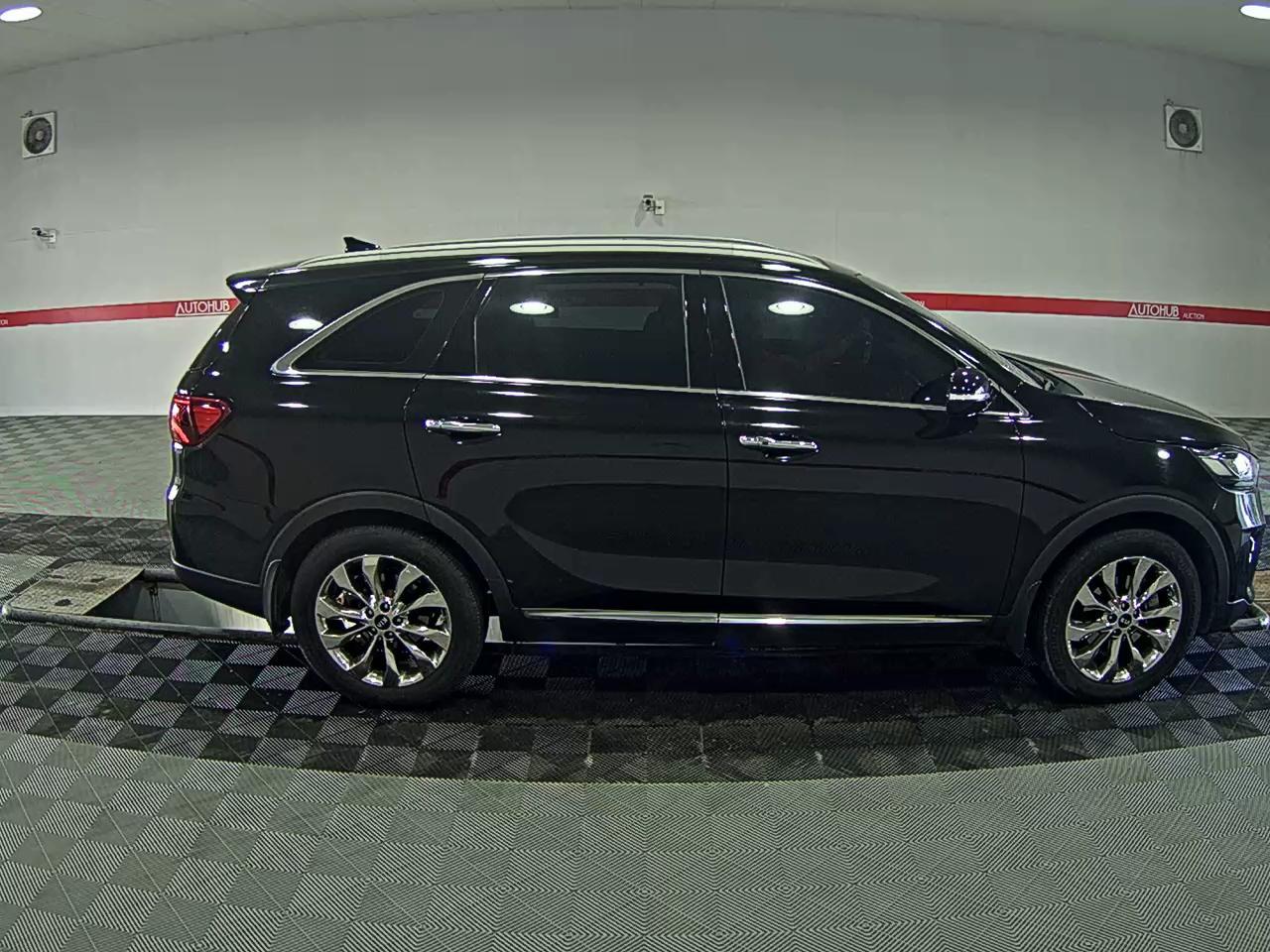 كيا سورينتو 2018 - صورة 3