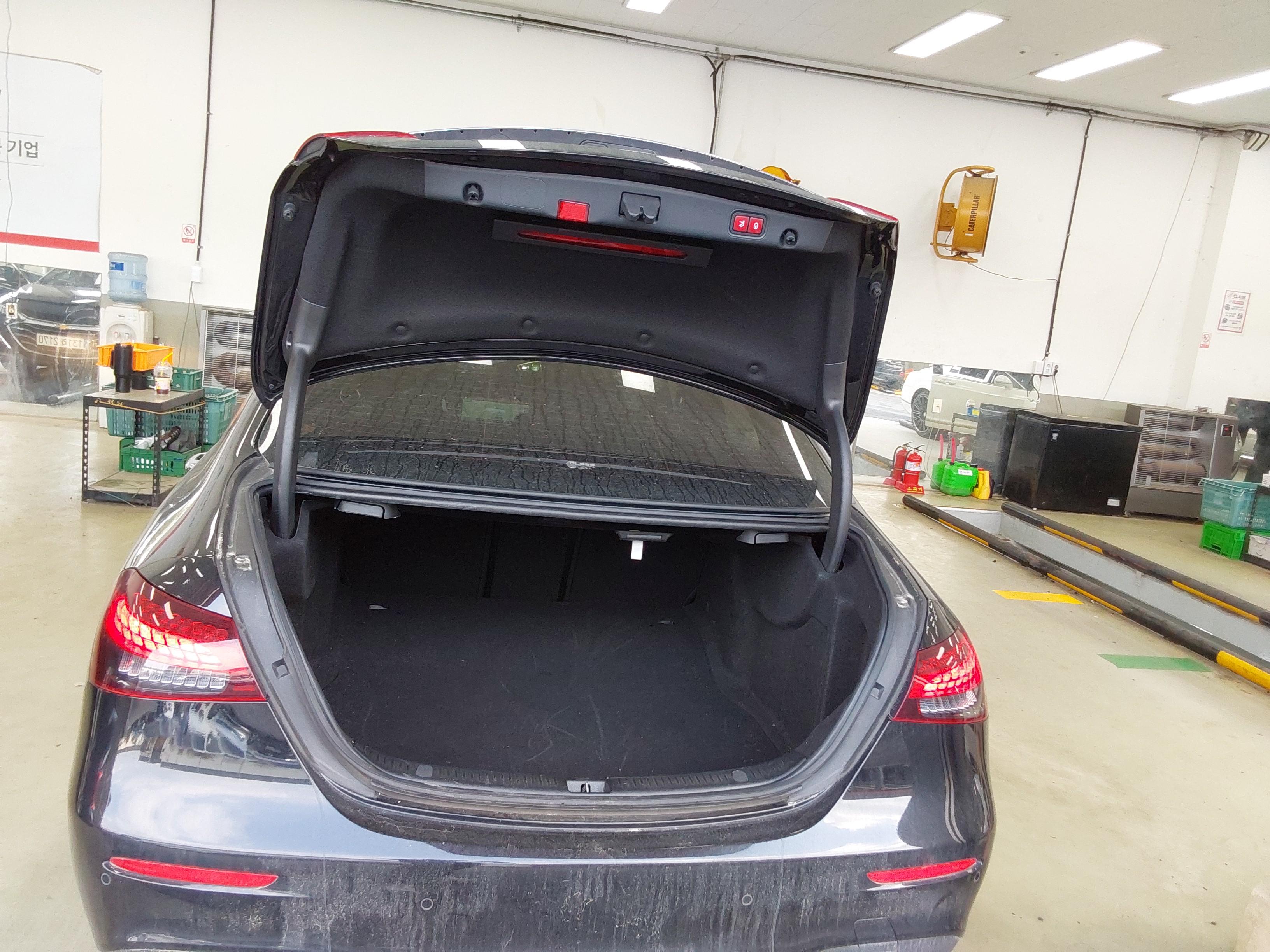 메르세데스-벤츠 E-클래스 2021 - 이미지 12