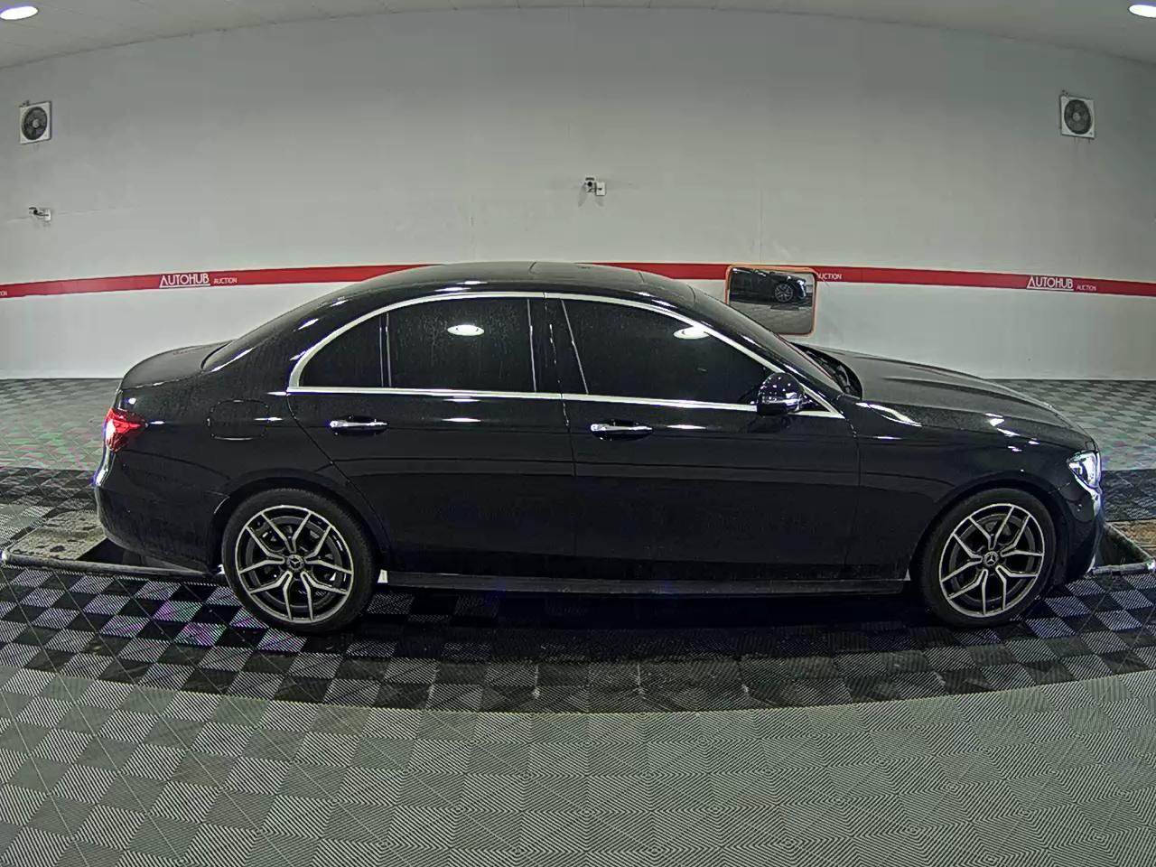 메르세데스-벤츠 E-클래스 2021 - 이미지 3