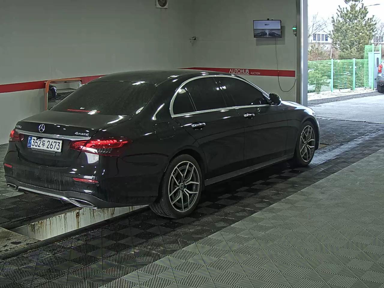 메르세데스-벤츠 E-클래스 2021 - 이미지 4