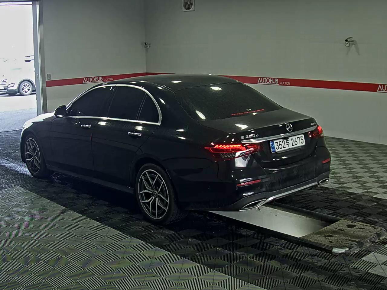 메르세데스-벤츠 E-클래스 2021 - 이미지 5