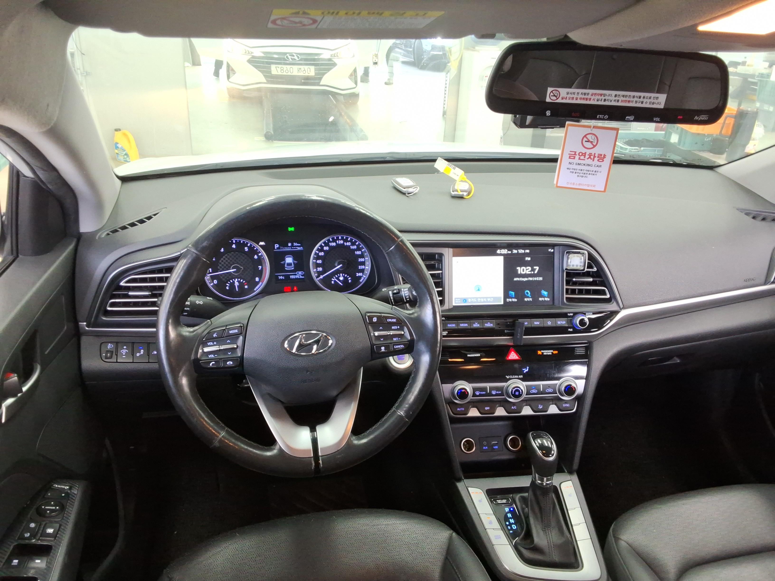 Hyundai Elantra 2020 - Image 11