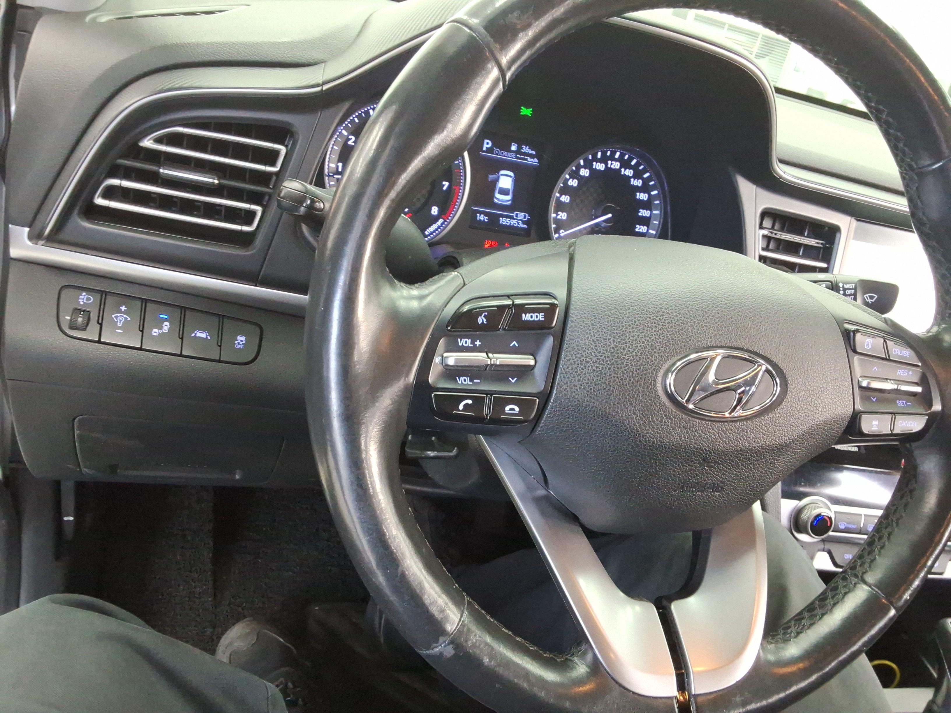 Hyundai Elantra 2020 - Image 17