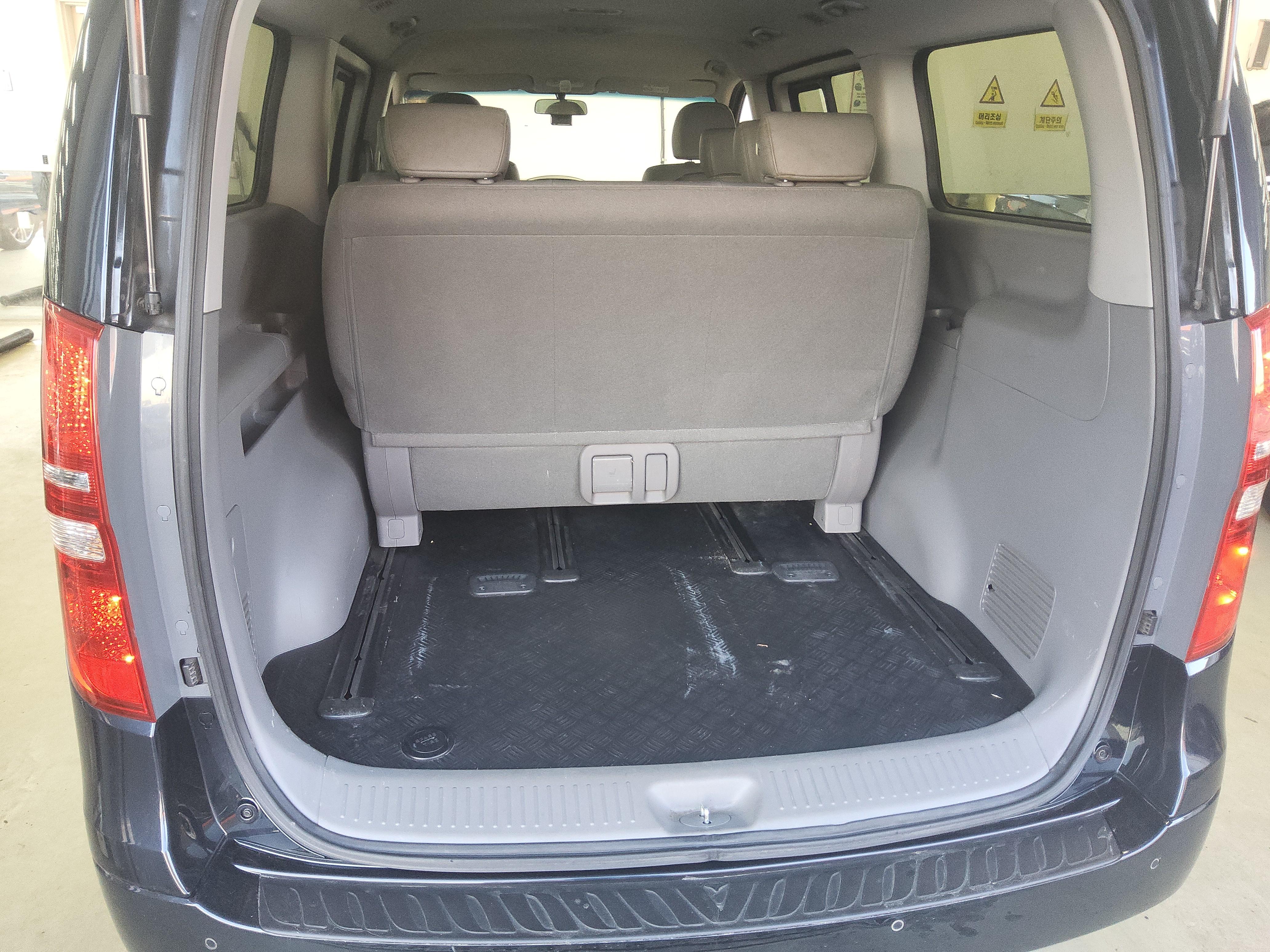 Hyundai Grand Starex 2021 - Image 14