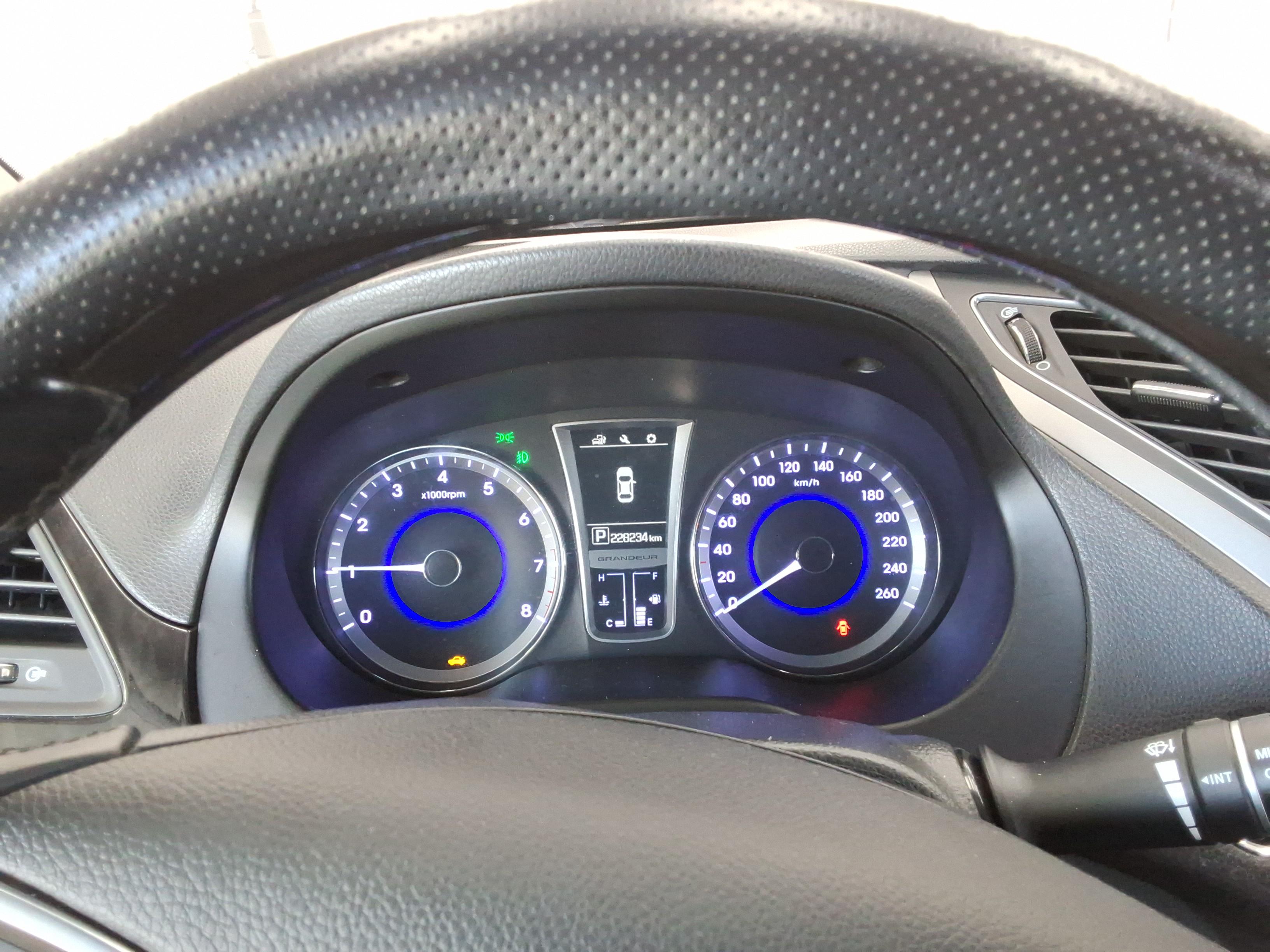 Hyundai Grandeur 2015 - Image 9