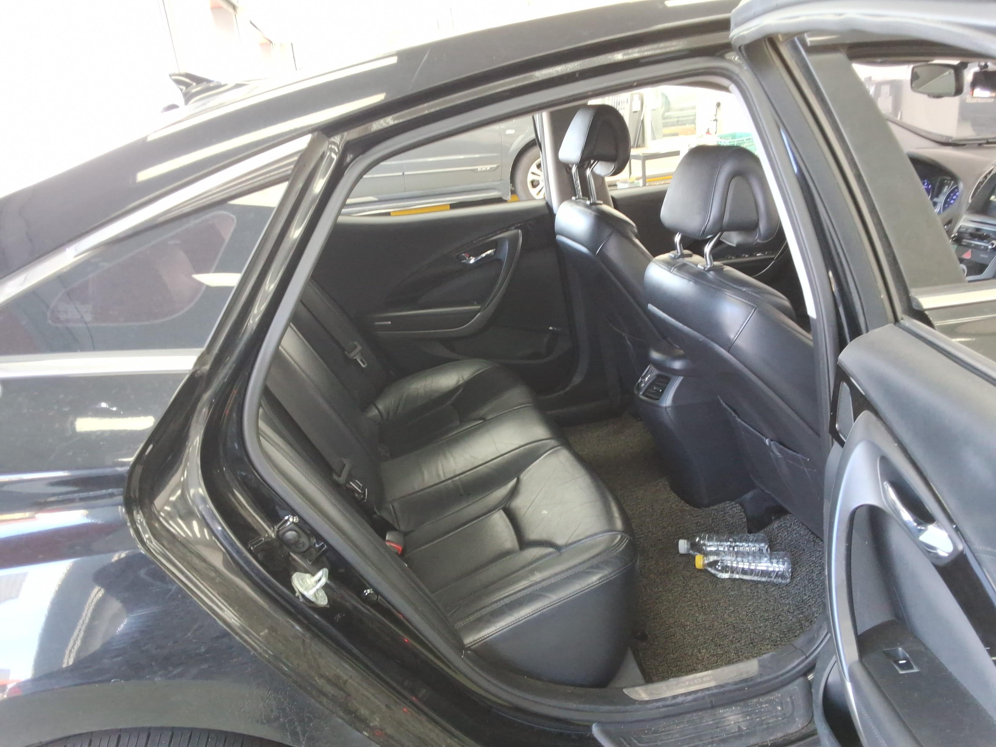 Hyundai Grandeur 2015 - Image 13