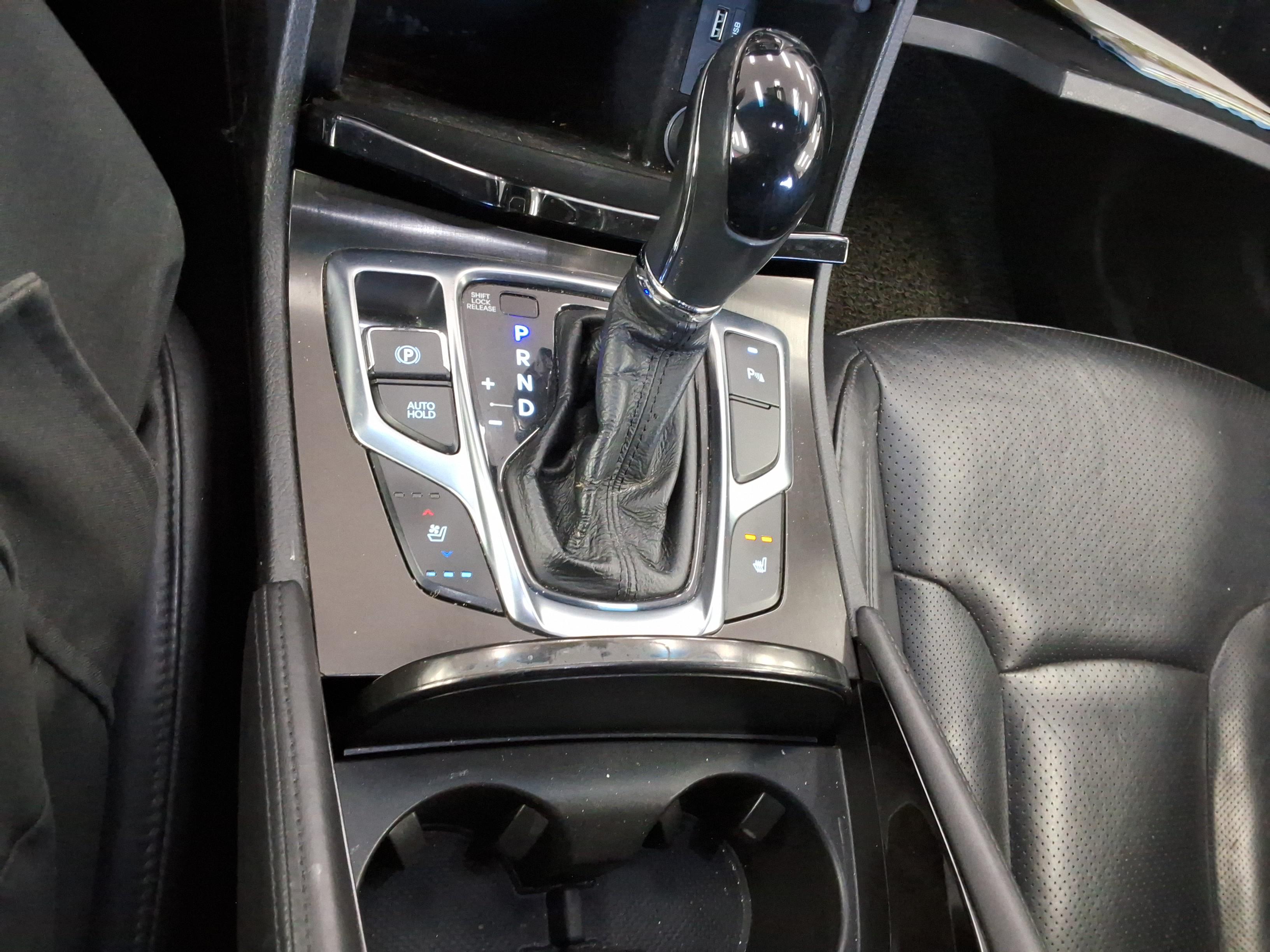 Hyundai Grandeur 2015 - Image 20