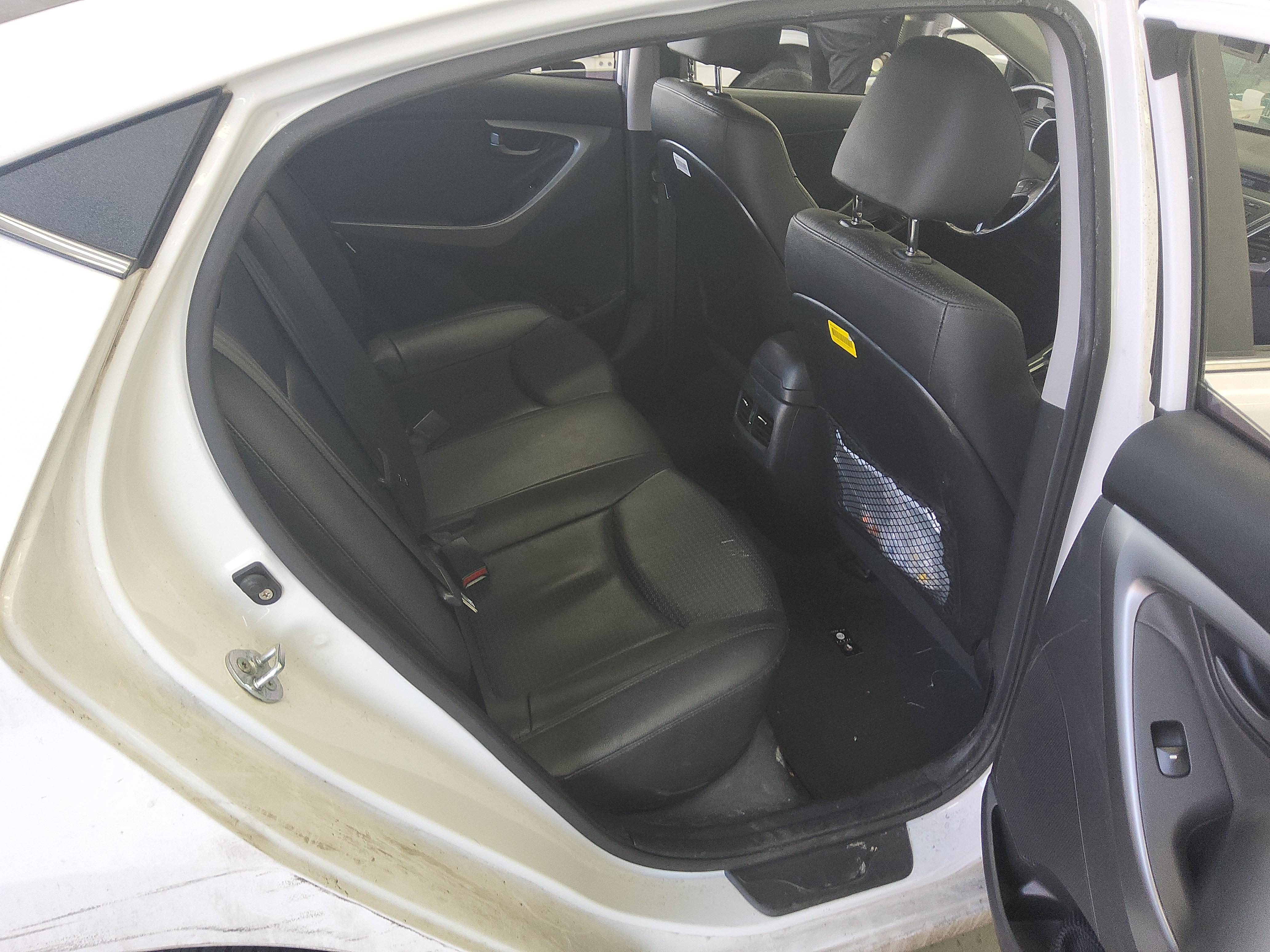 Hyundai Elantra 2014 - Image 12