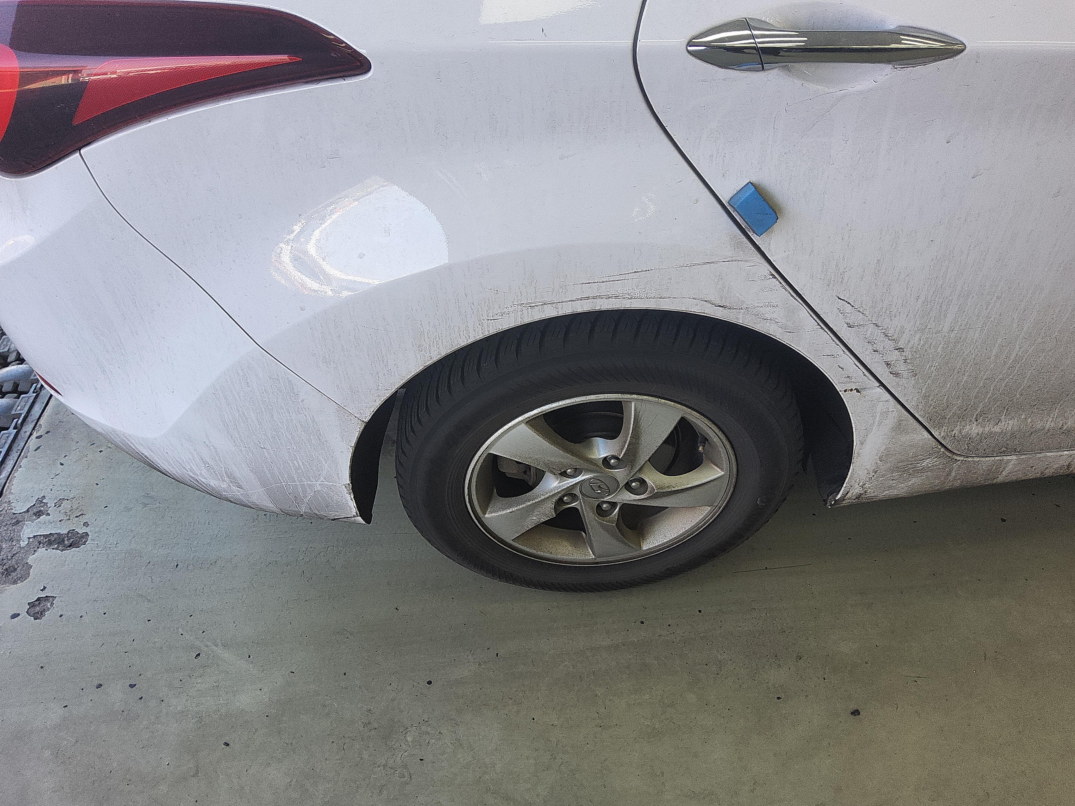 Hyundai Elantra 2014 - Image 21