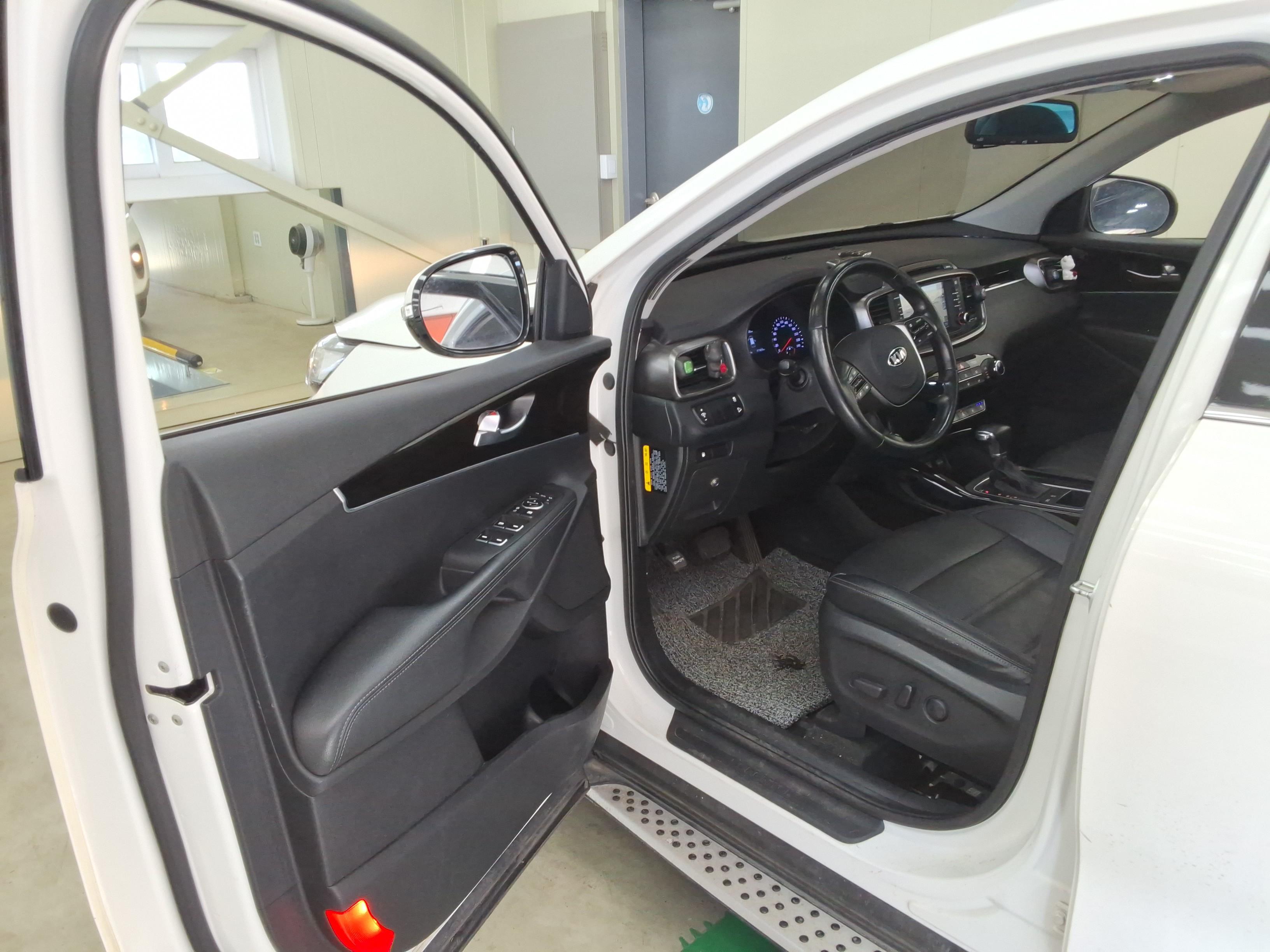 كيا سورينتو 2019 - صورة 9