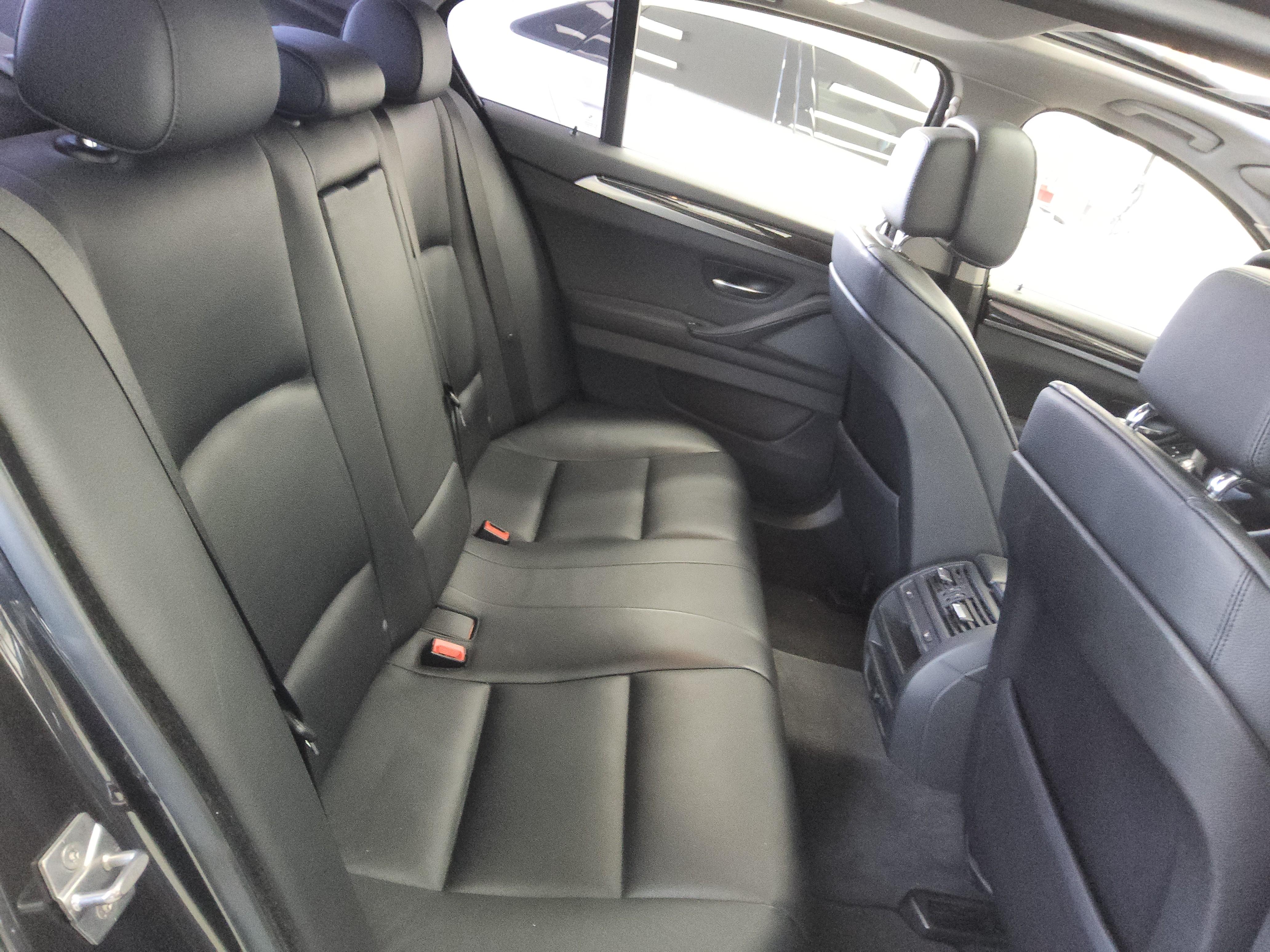 BMW 5 Series 2012 - Image 13