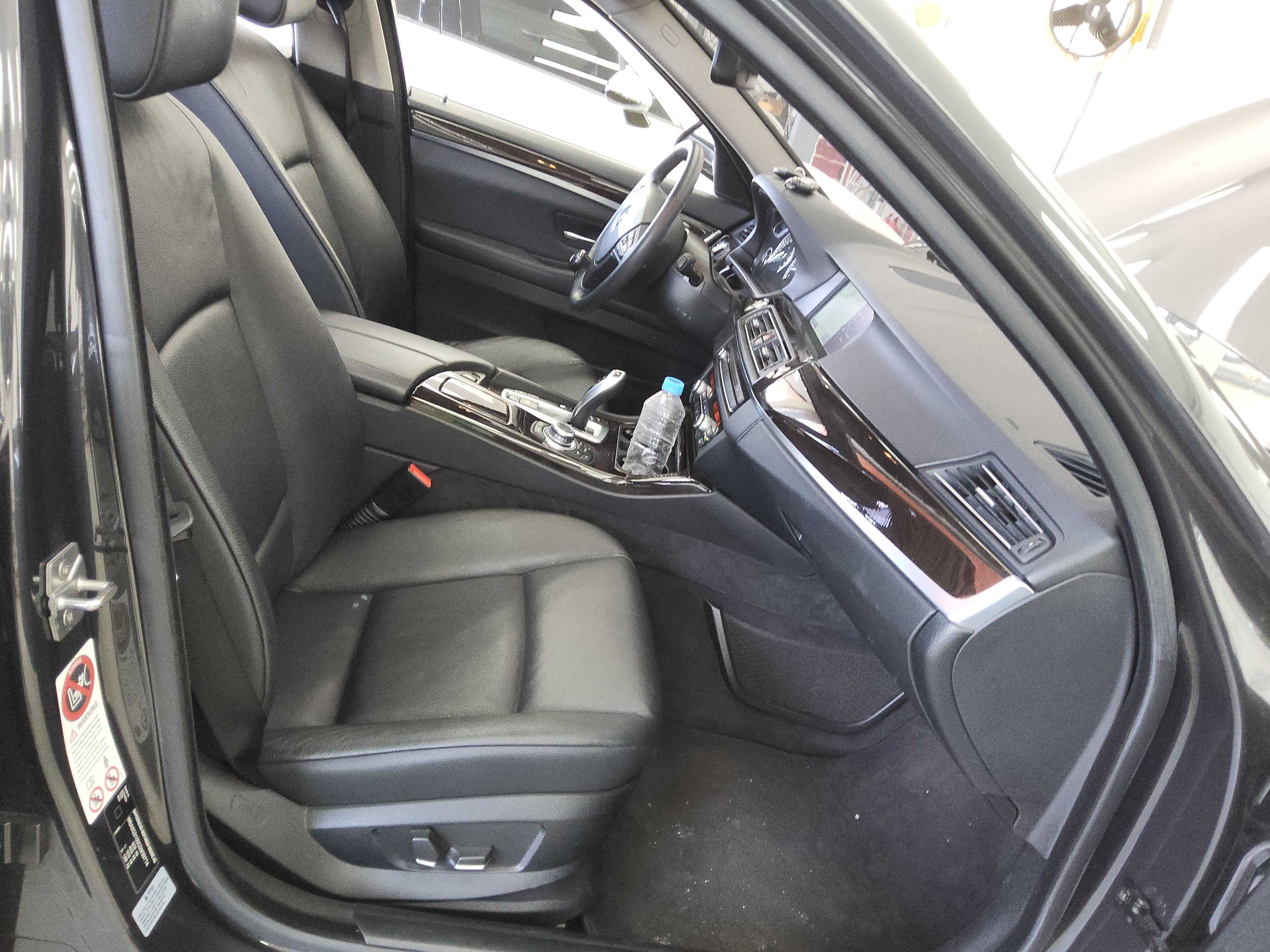 BMW 5 Series 2012 - Image 14