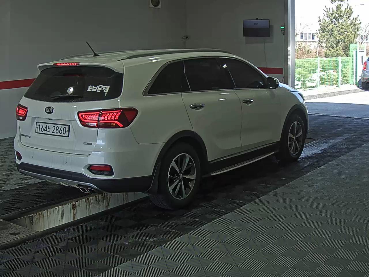 كيا سورينتو 2019 - صورة 4