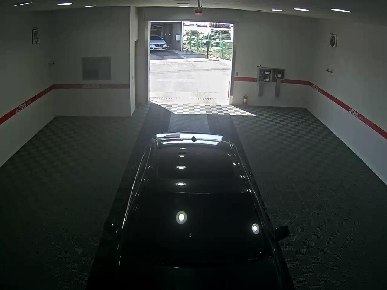 BMW 5 Series 2012 - Image 6