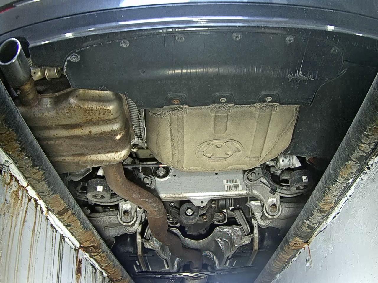 BMW 5 Series 2012 - Image 7