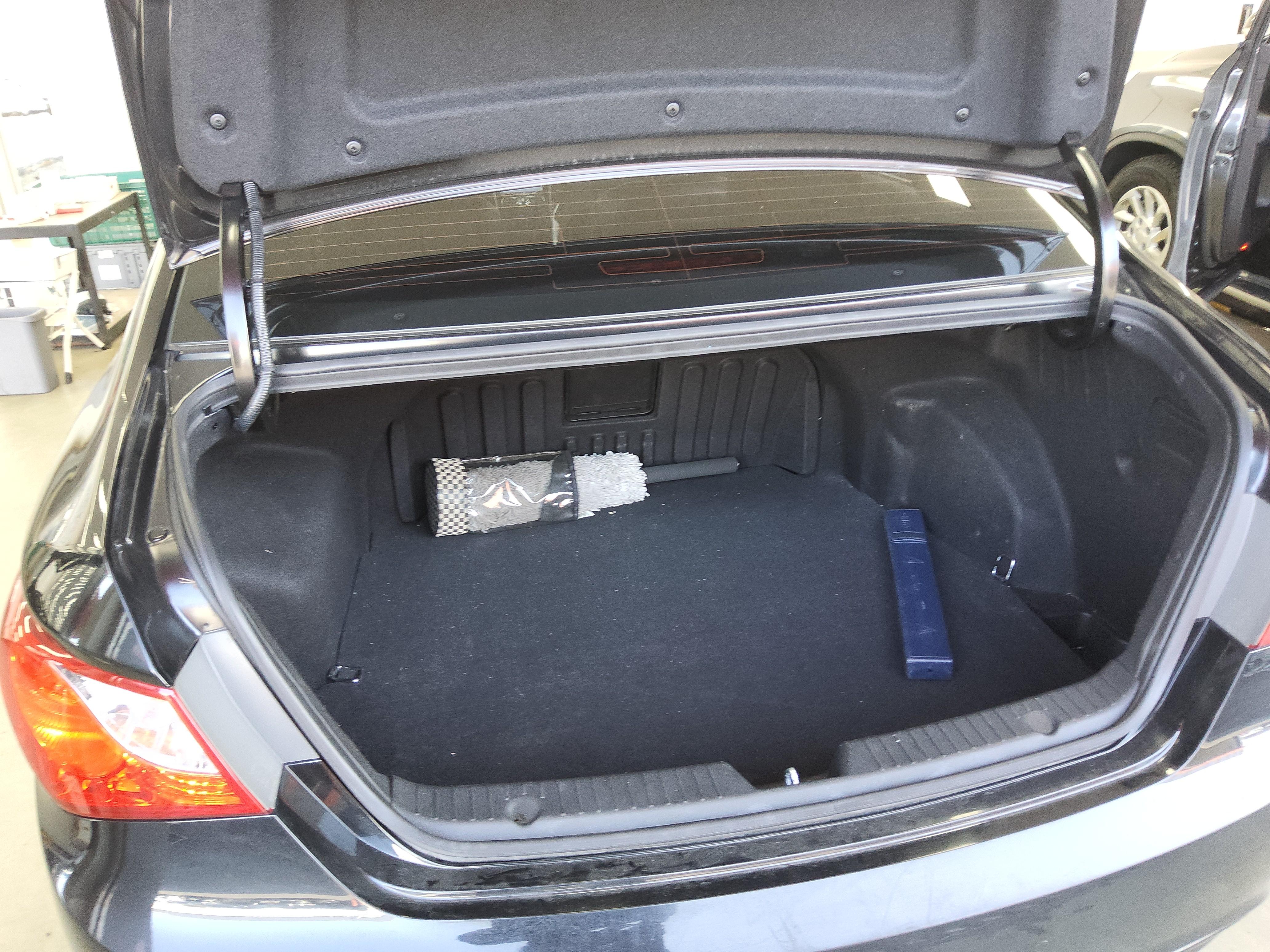 هيونداي سوناتا 2011 - صورة 14