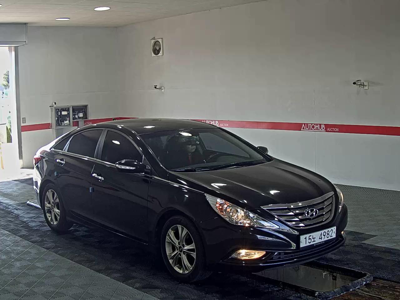 هيونداي سوناتا 2011 - صورة 2