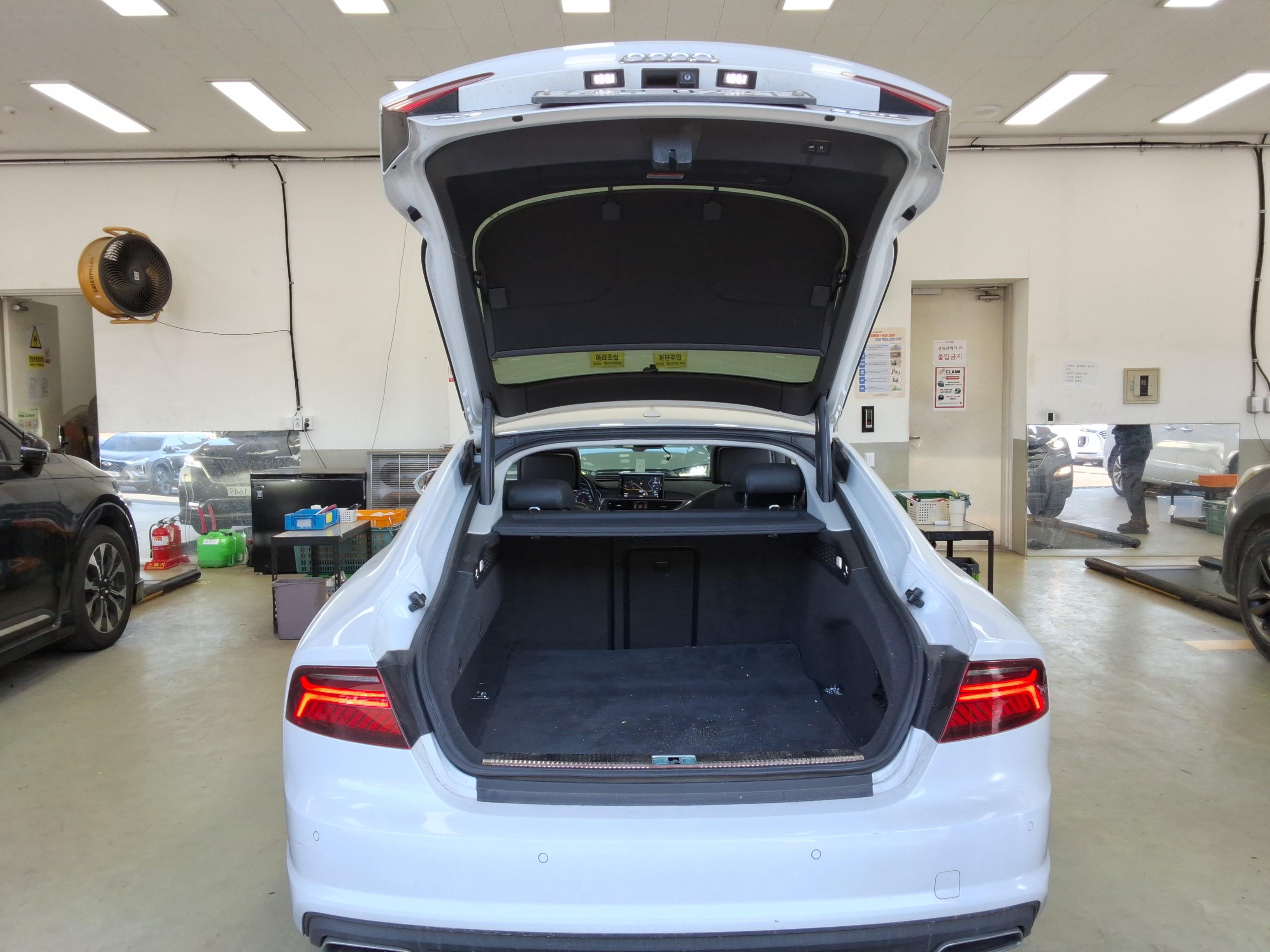 أودي A7 2016 - صورة 14