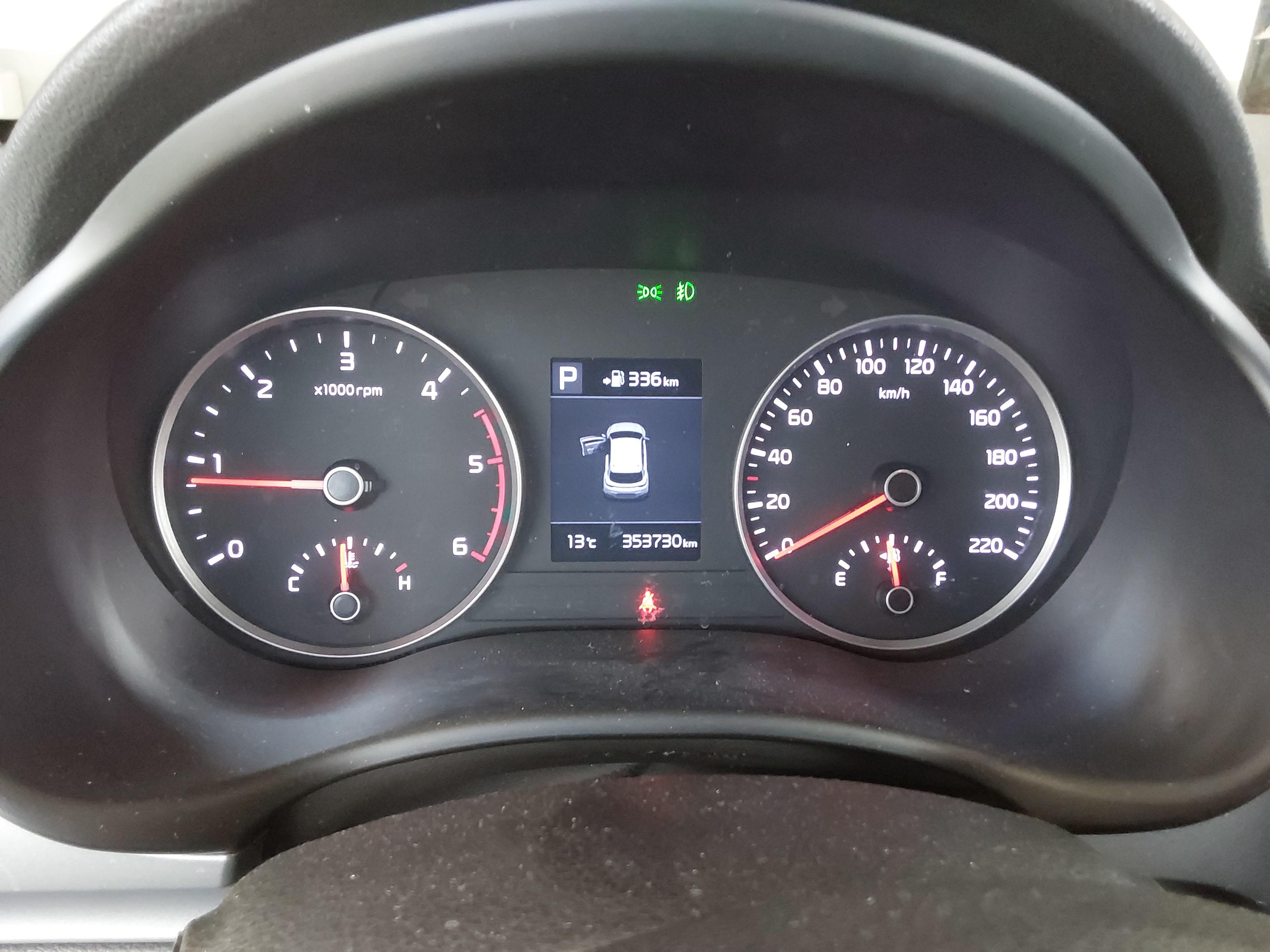 Kia Stonic 2018 - Image 8