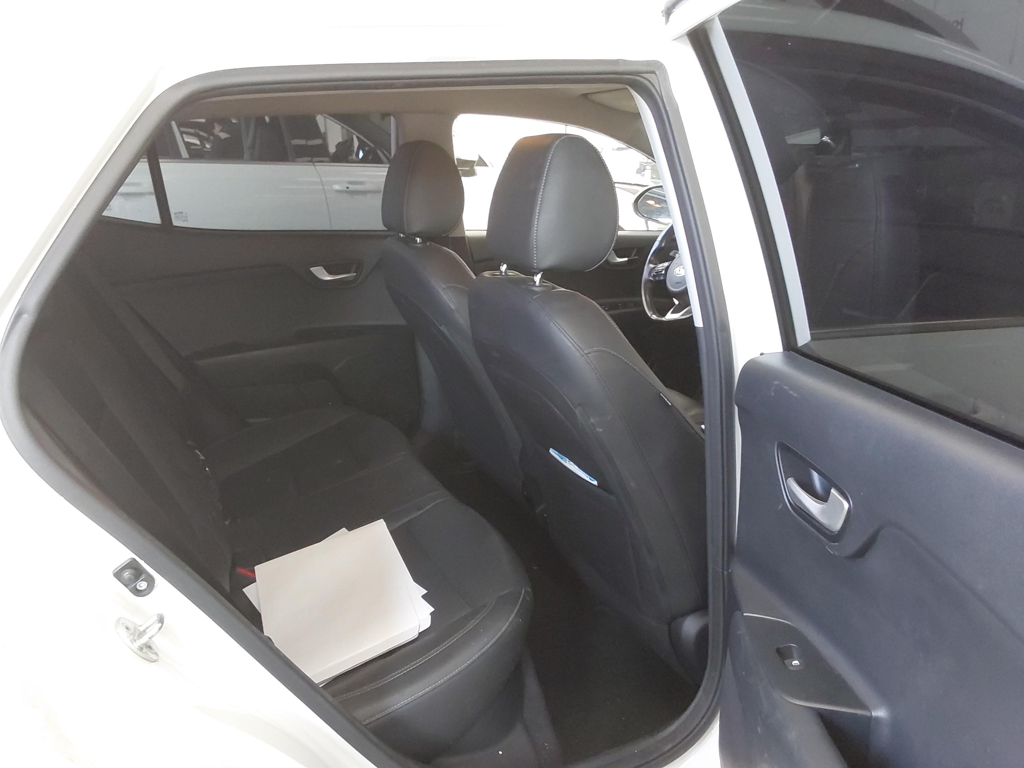 Kia Stonic 2018 - Image 13