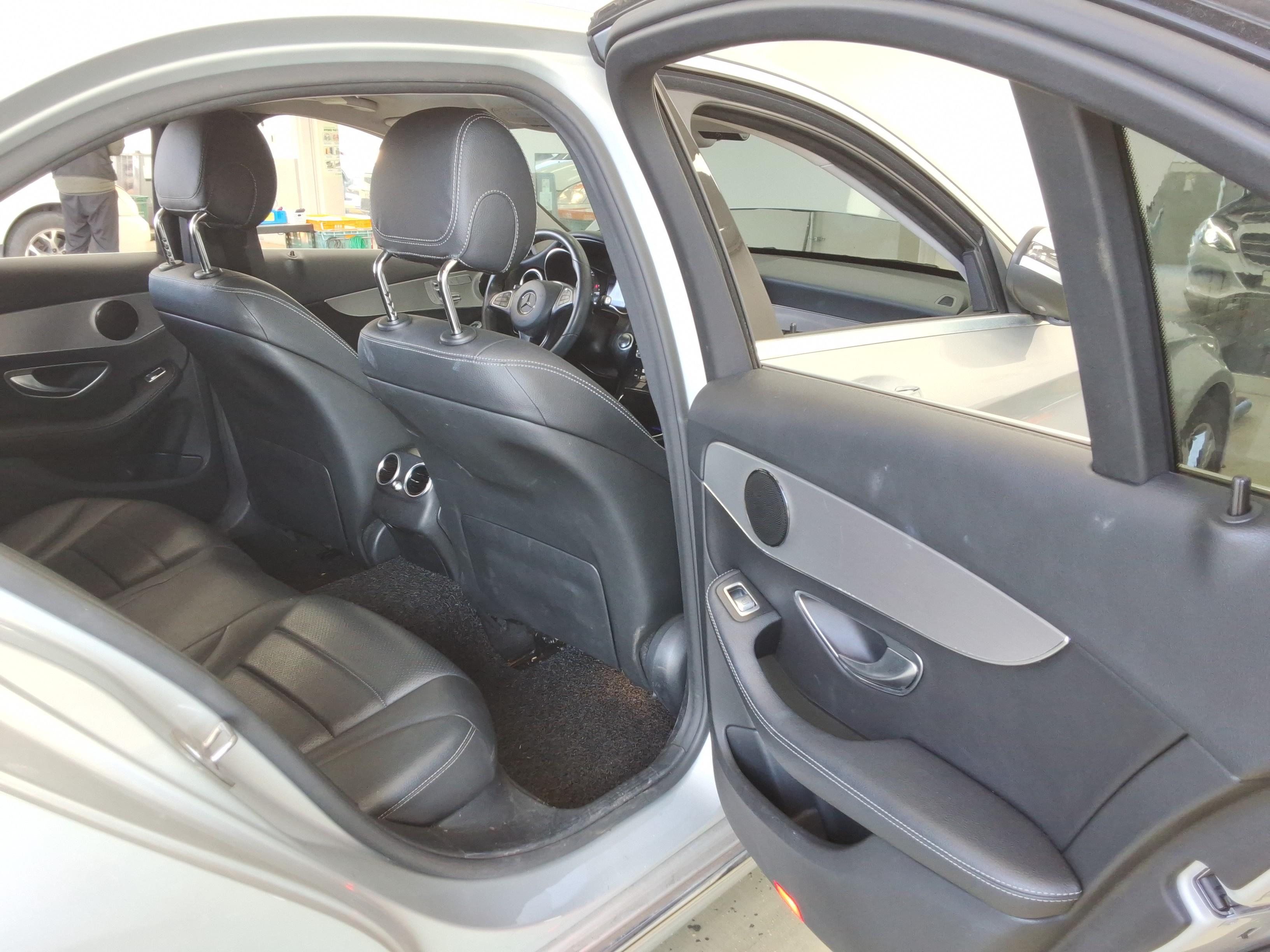 Mercedes-Benz C-Class 2018 - Image 11