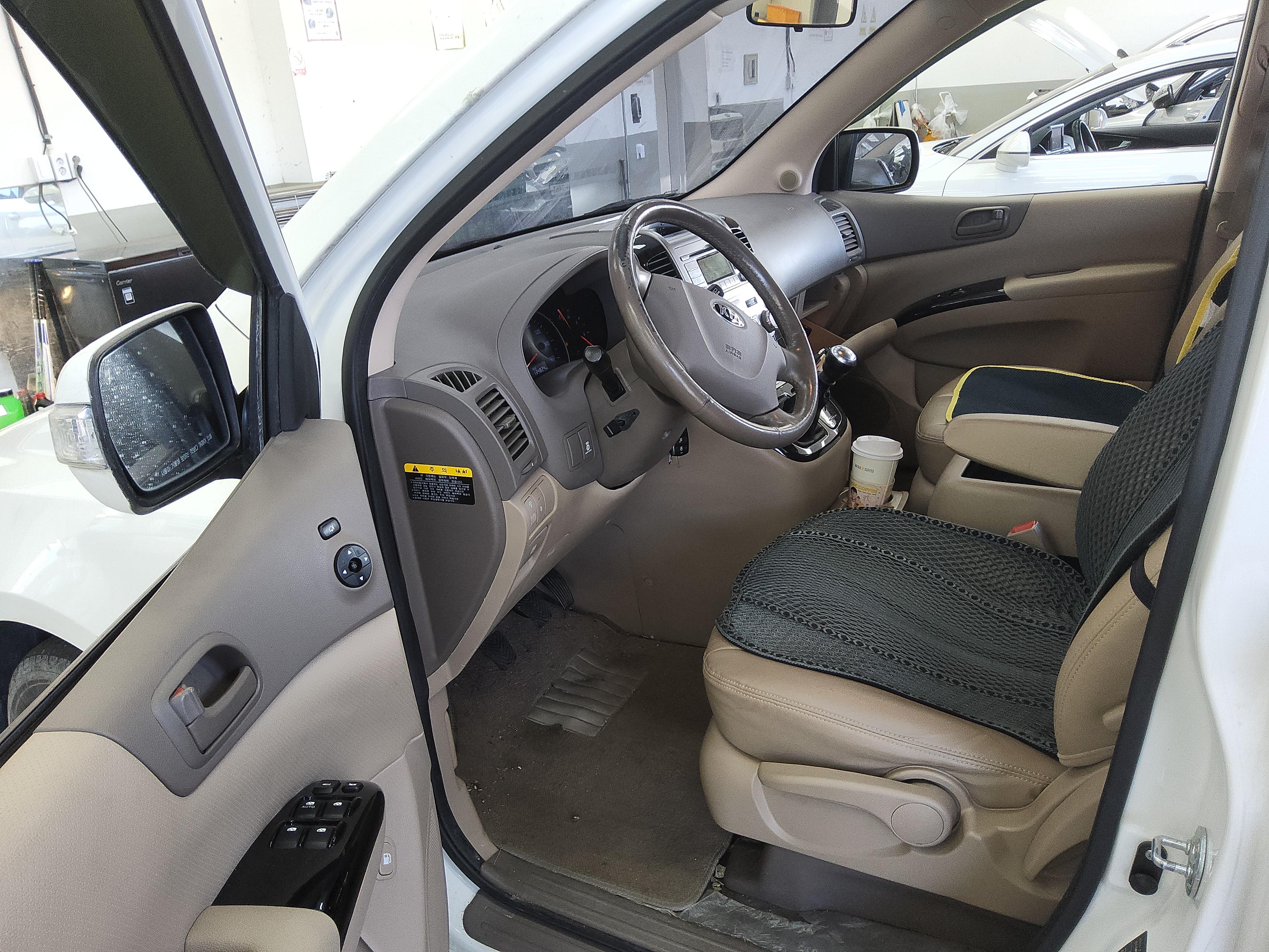 Kia Carnival 2014 - Image 9